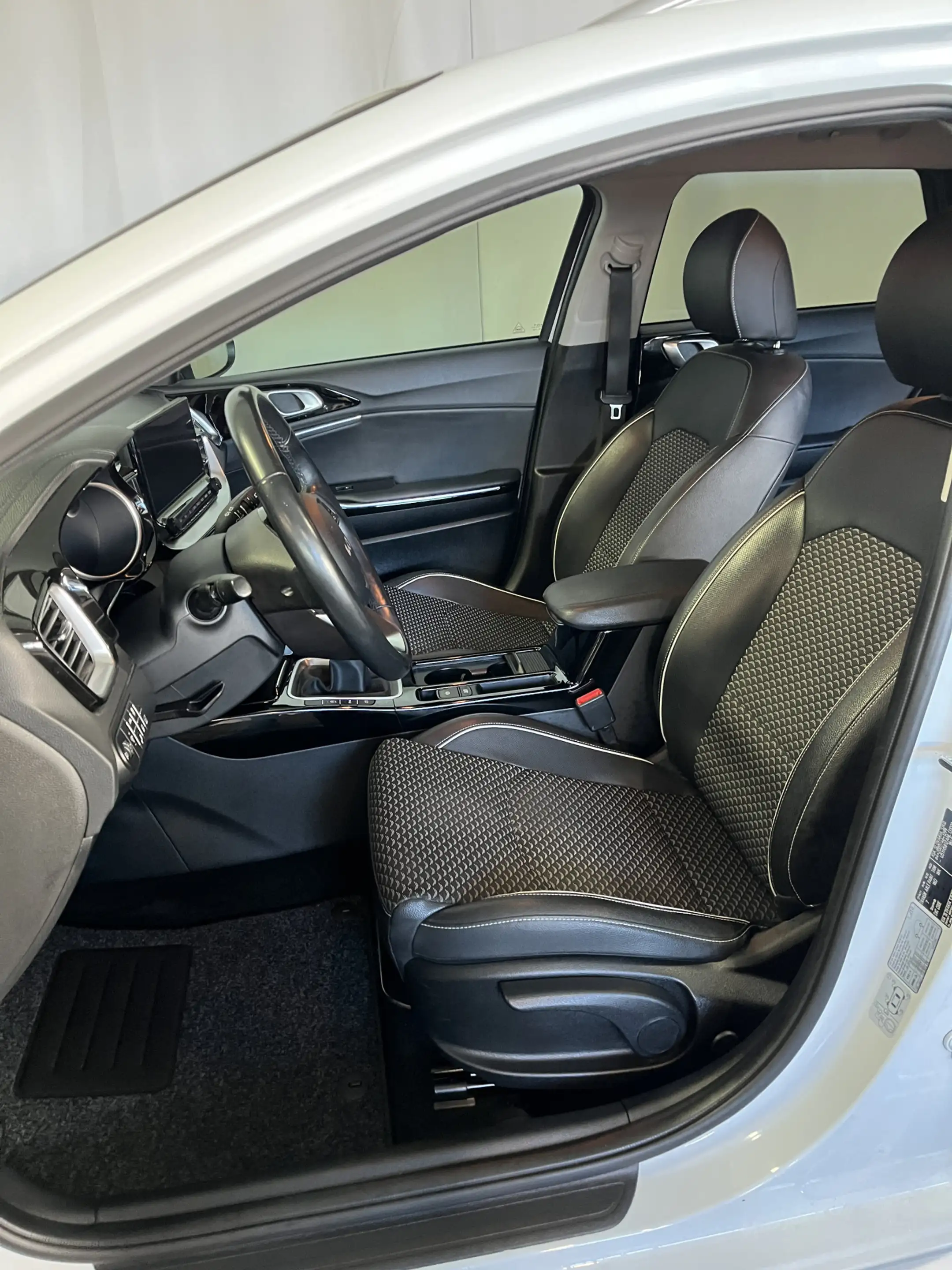 Kia Ceed SW / cee'd SW Sportswagon 1.0 T-GDi DynamicPlusLine 1E EIGN/ECC/ — photo 5