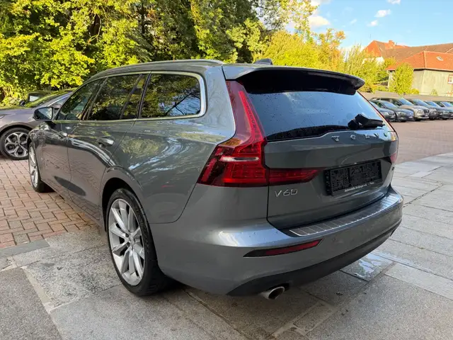 Volvo V60 view 7