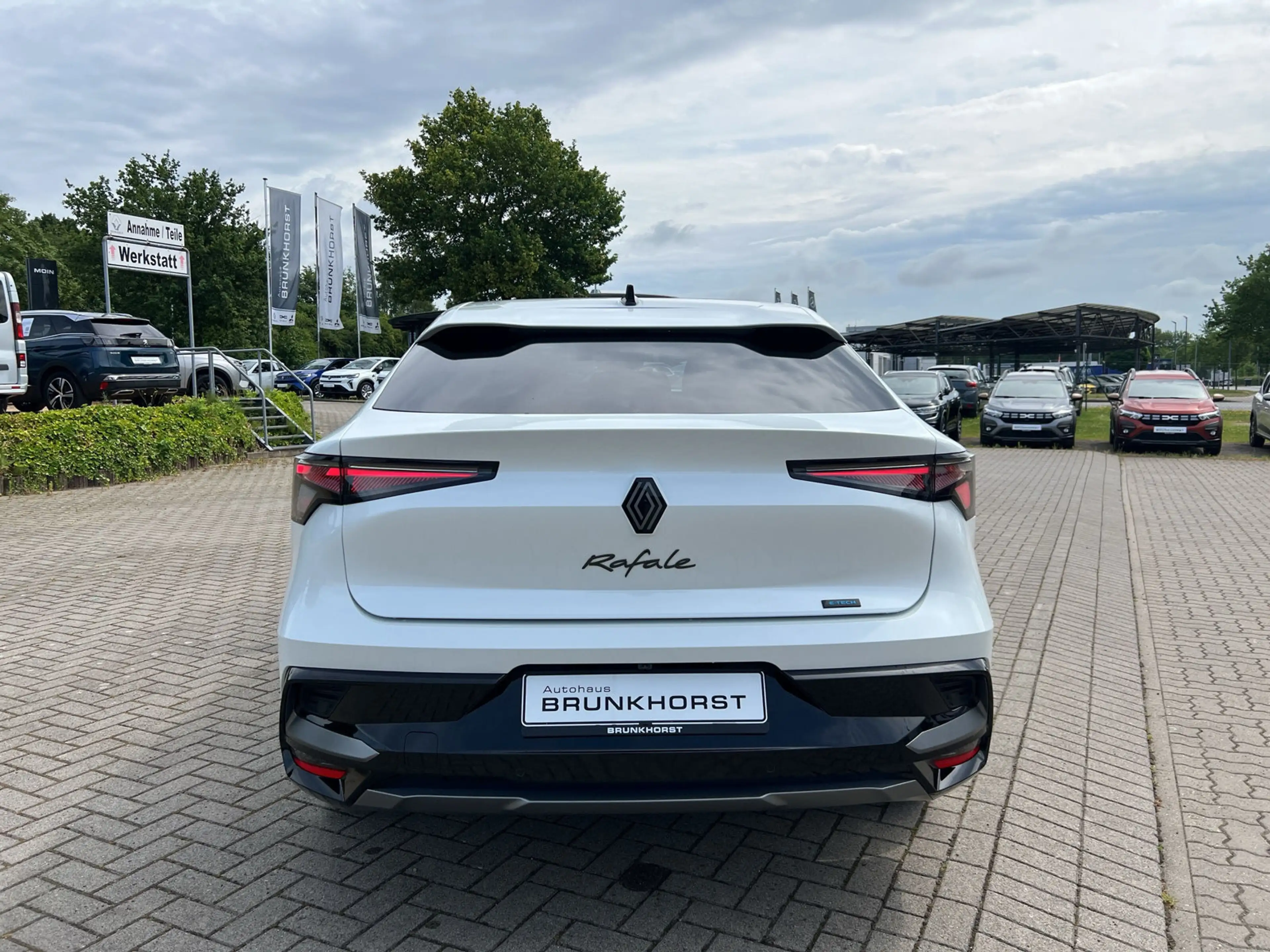 Renault Rafale Plug-in Hybrid 300 4x4 Esprit Alpine Matrix-LED+Pa — photo 2