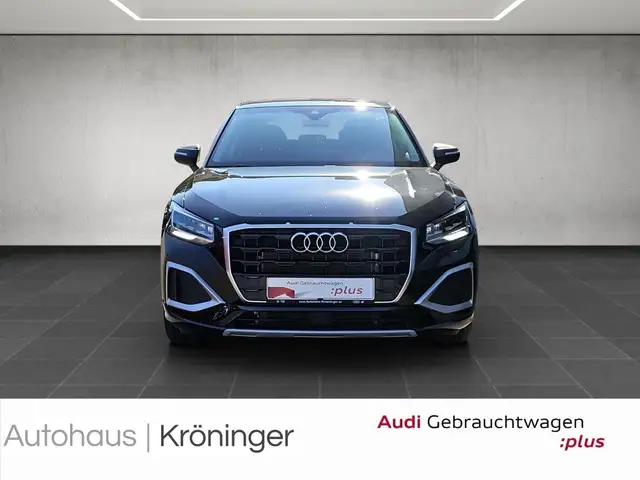 Audi Q2 view 5