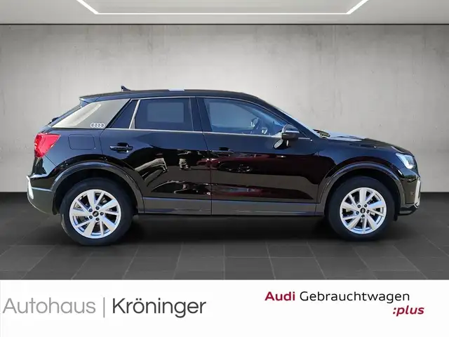 Audi Q2 view 4