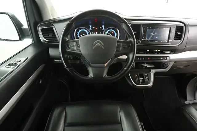 Citroen Spacetourer view 2
