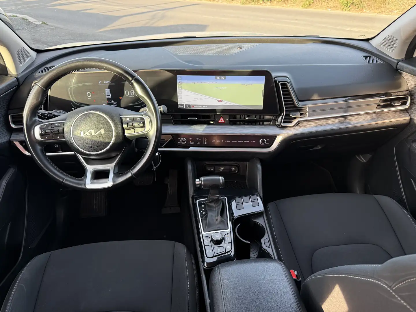 Kia Sportage 1.6 crdi mhev Business dct Automatica Vettura uff. Blanc - 2