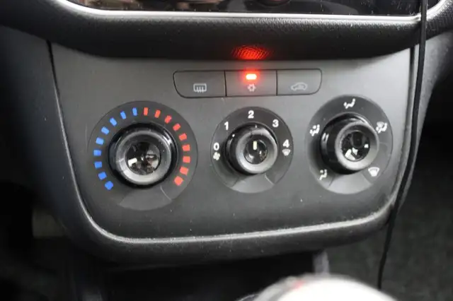 Fiat Punto Evo view 5