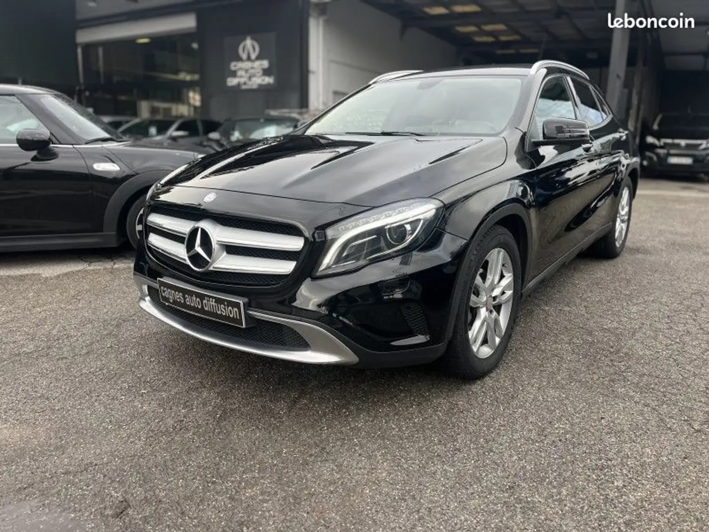 Mercedes-Benz GLA 200 Classe Mercedes 200 CDI SENSATION 7G-DCT Noir - 1