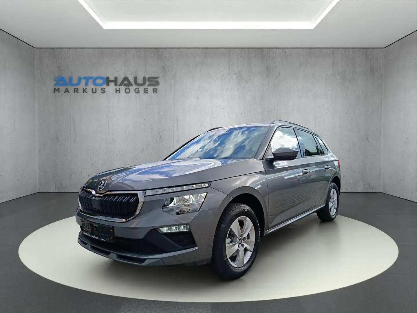 Skoda Kamiq 1.0 TSI AHK + KAMERA + beh. Frontscheibe + variabl Grigio - 1