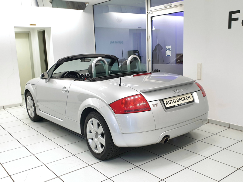 Audi TT TT Cabrio 1.8 T Automatik 2.Hand Navi Xenon Leder — photo 7