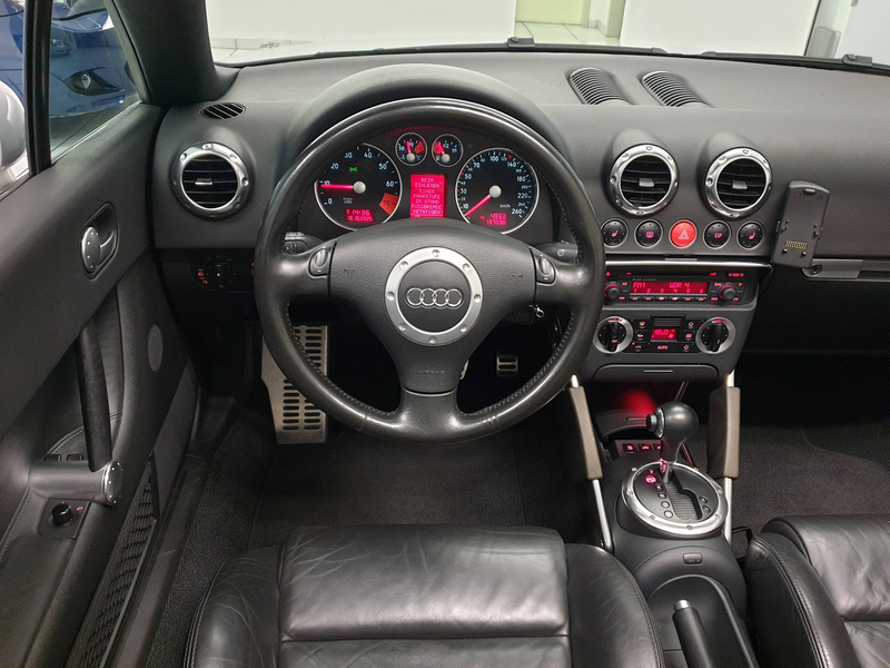 Audi TT TT Cabrio 1.8 T Automatik 2.Hand Navi Xenon Leder — photo 11