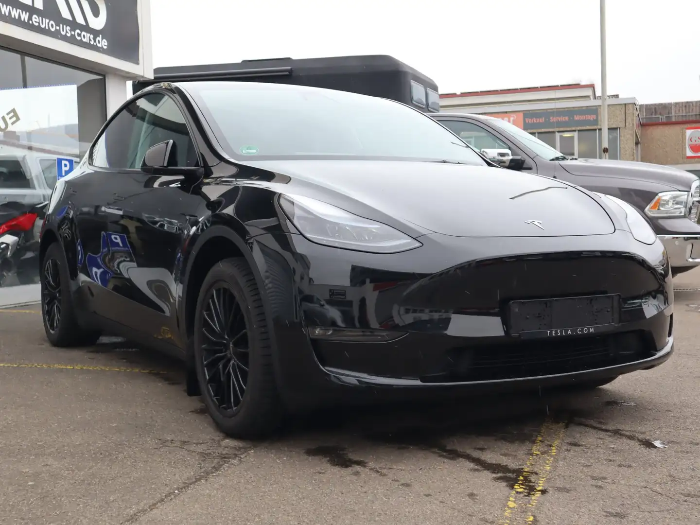 Tesla Model Y Long Range AWD 19+20 Zoll Alu Schwarz MJ 2023 Schwarz - 2