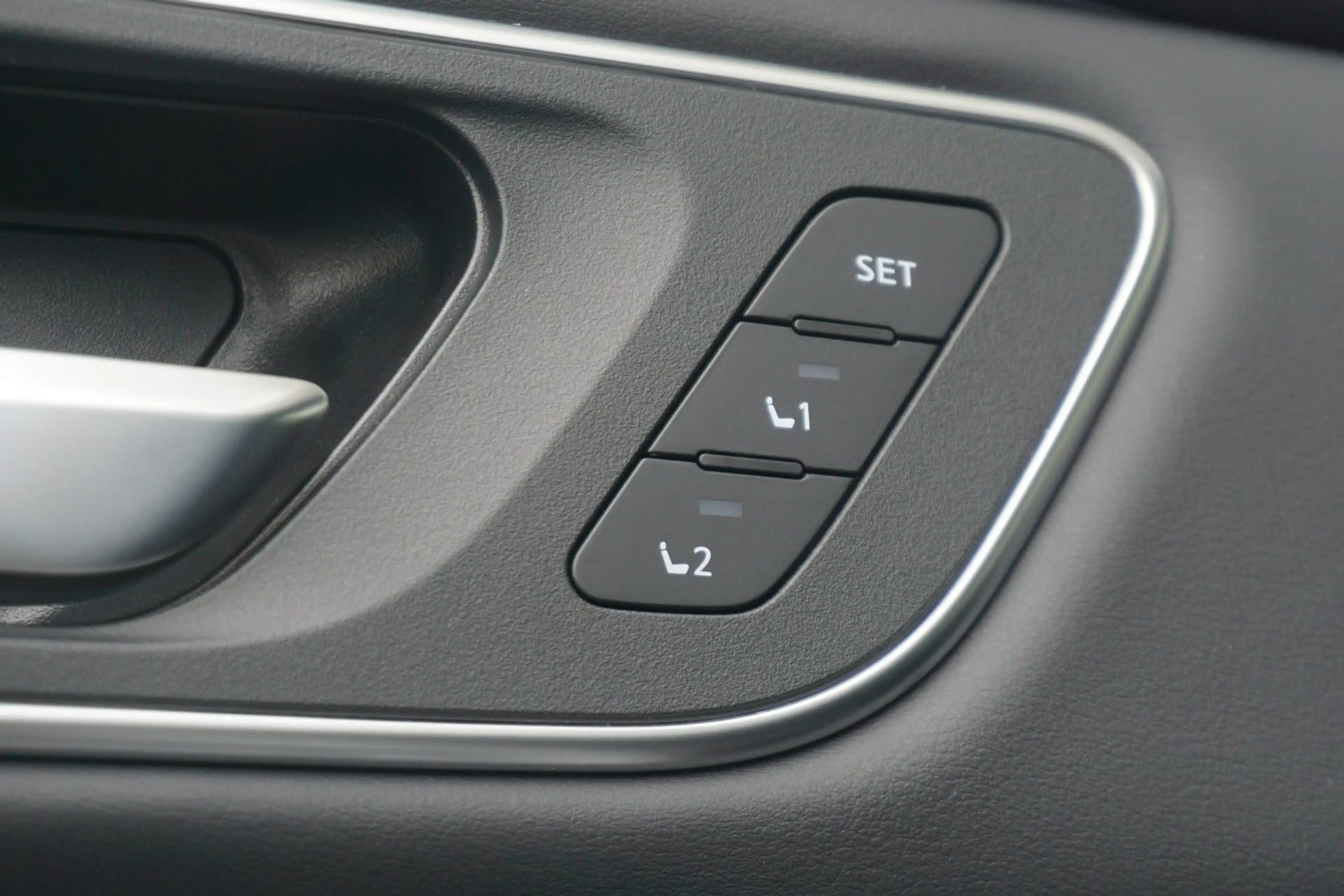 Nissan X-Trail e-Power e-4orce Tekna / Bose / 20" / 360 — photo 11