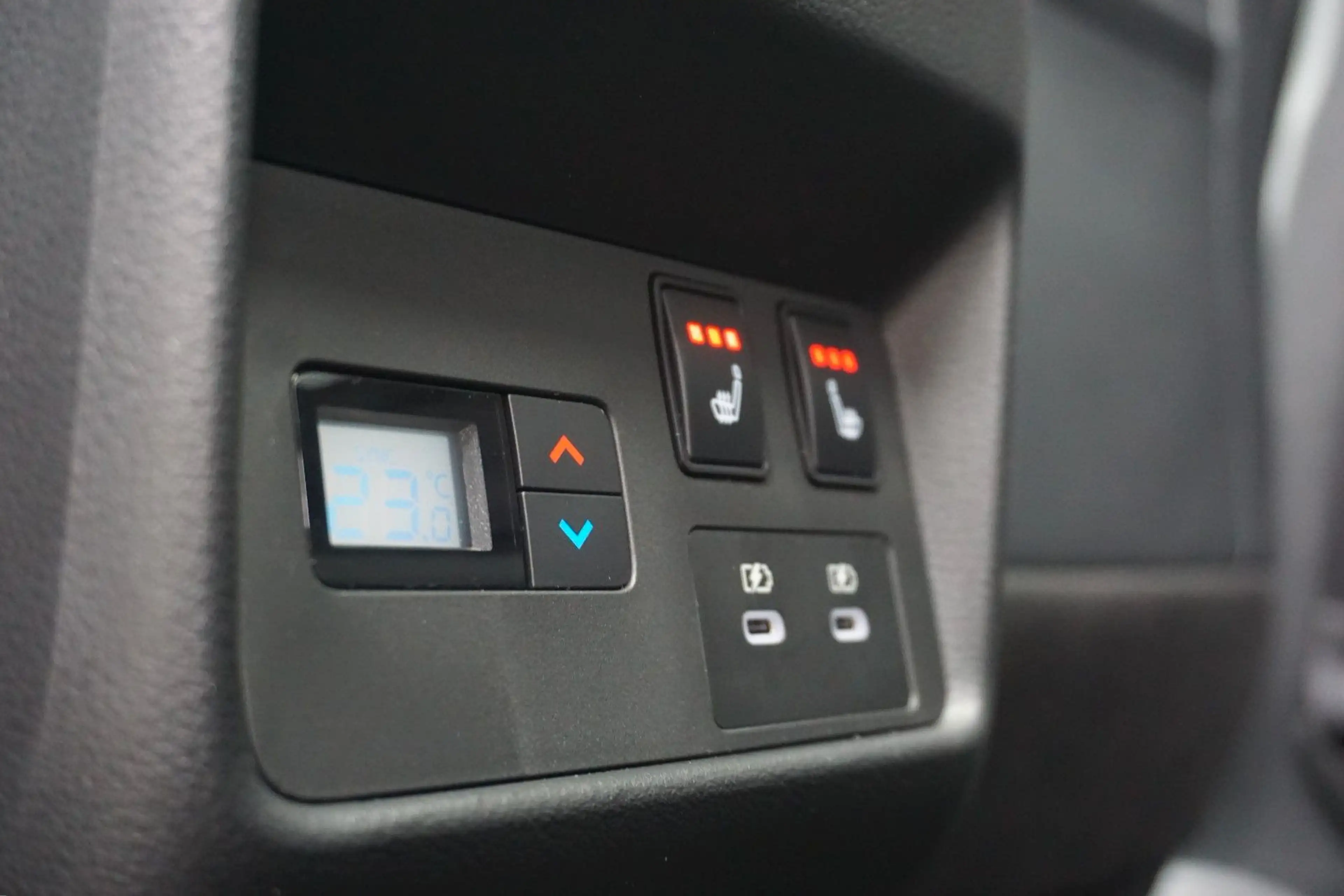Nissan X-Trail e-Power e-4orce Tekna / Bose / 20" / 360 — photo 15