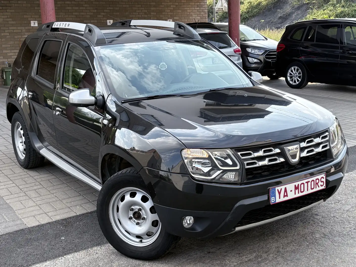 Dacia Duster 1.2 TCe - CLIM - NAVIGATION - GARANTIE 12 MOIS Noir - 2