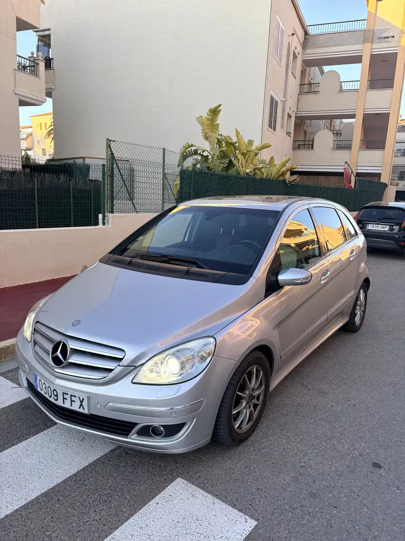 Mercedes-Benz A 200 200CDI Plateado - 1