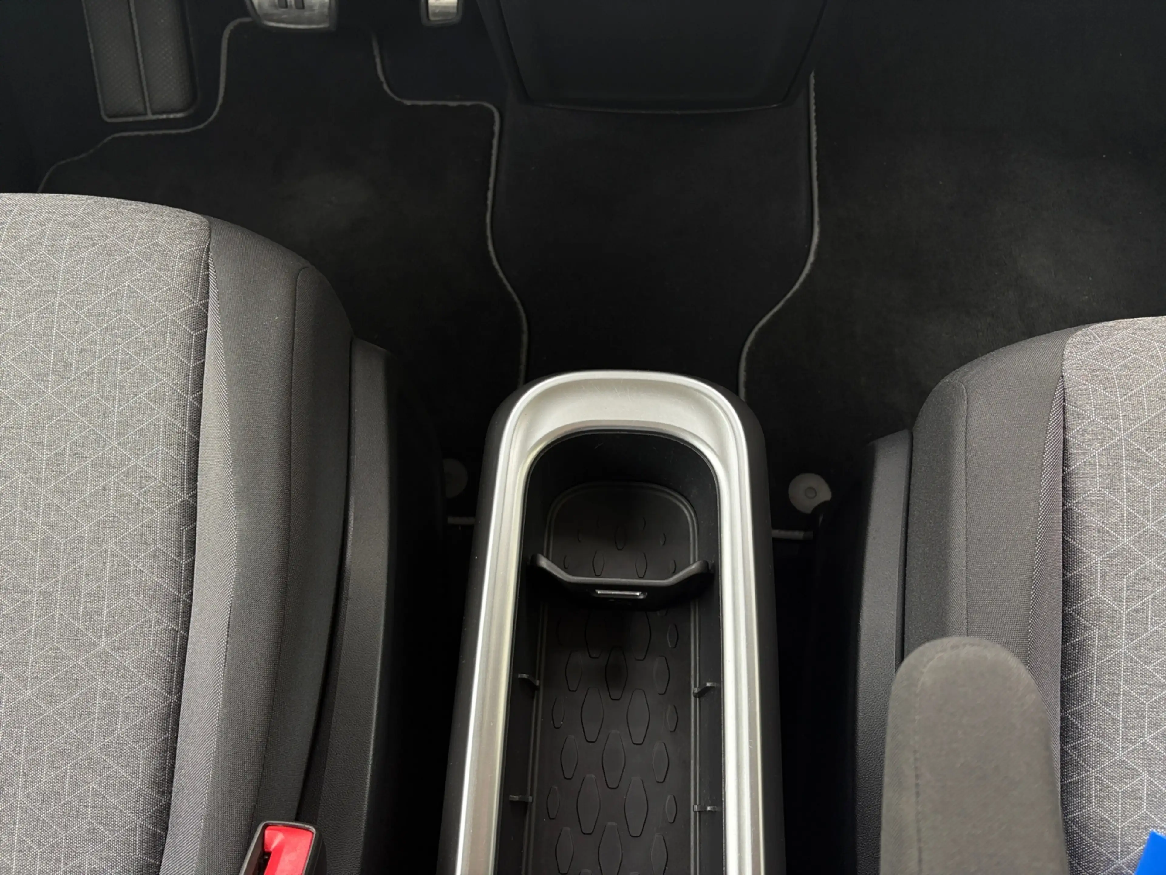 Volkswagen ID. Buzz Pro 150 KW AHK Kamera — photo 15