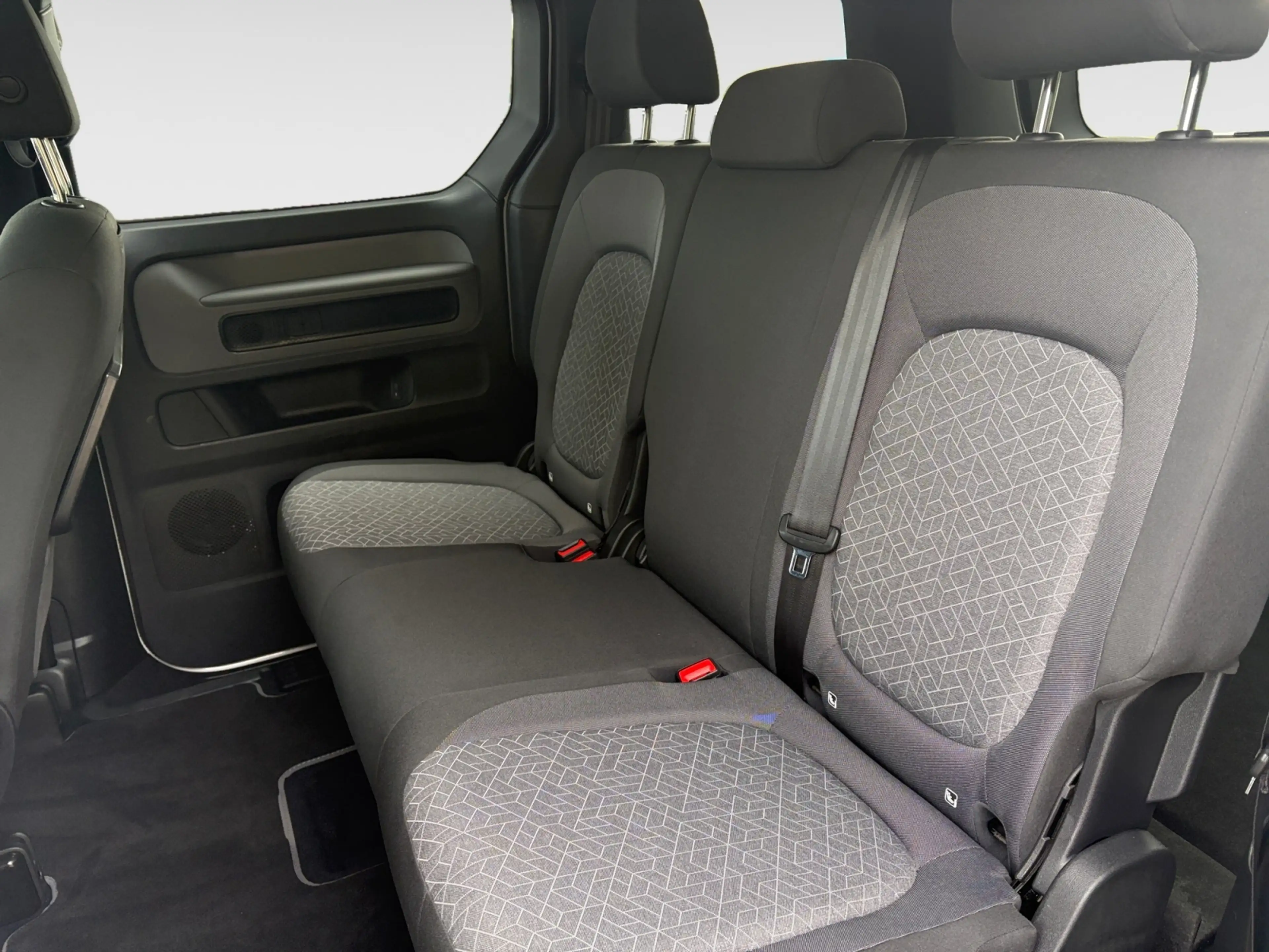 Volkswagen ID. Buzz Pro 150 KW AHK Kamera — photo 9