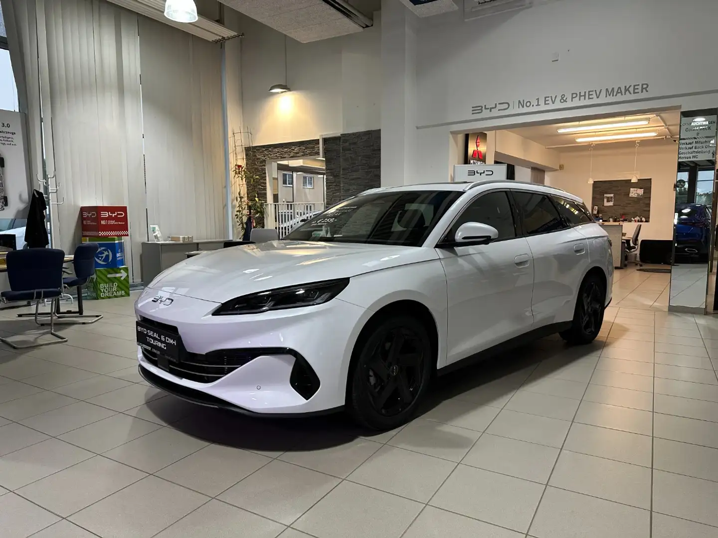 BYD Seal 6 DM-i Touring Comfort Lite 19 kWh PHEV Weiß - 2