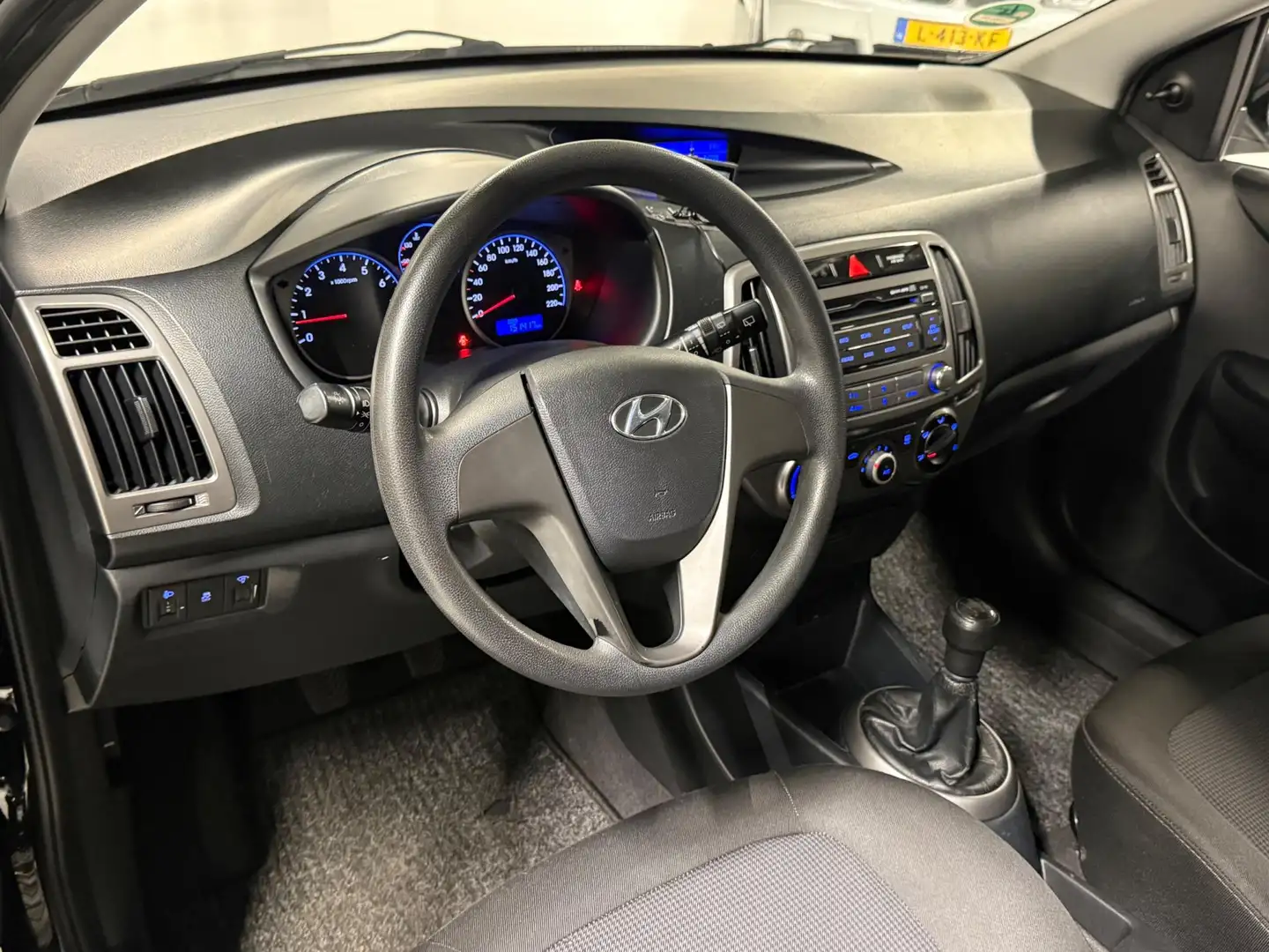 Hyundai i20 1.2i Black pack 2014 |Airco| Nieuw apk! Schwarz - 2