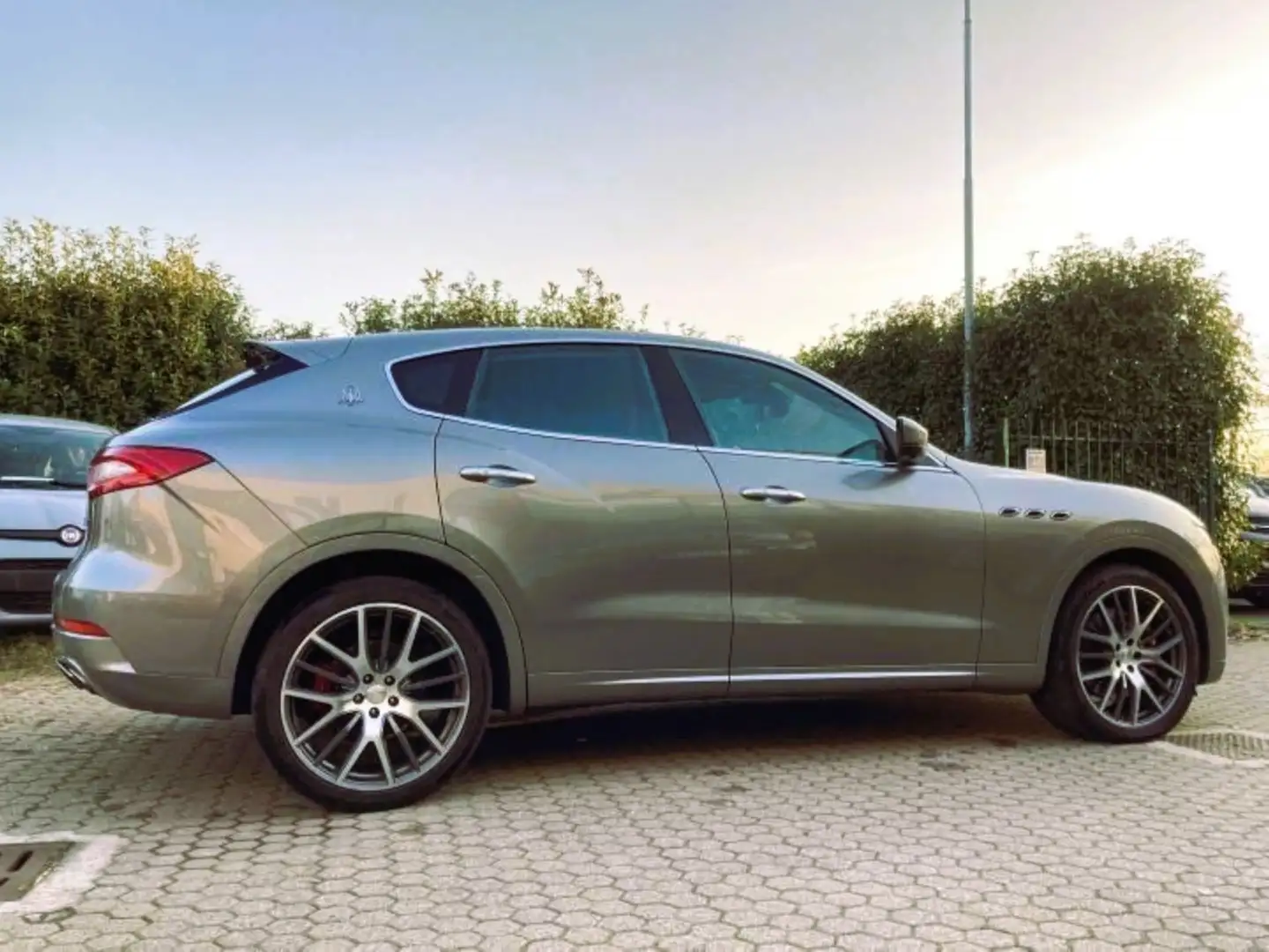 Maserati Levante 430 CV - 2