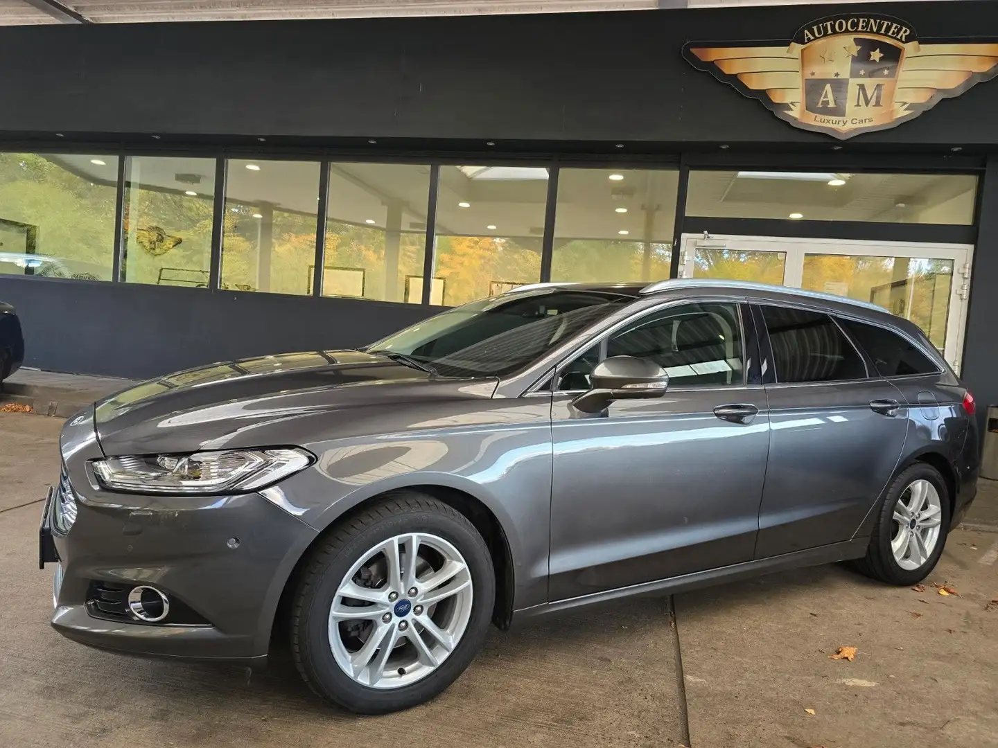 Ford Mondeo 2.0 Turnier Titanium PANO/LED/1.Hand/AHK Grau - 2