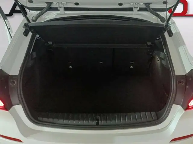 BMW 1 Series view 7