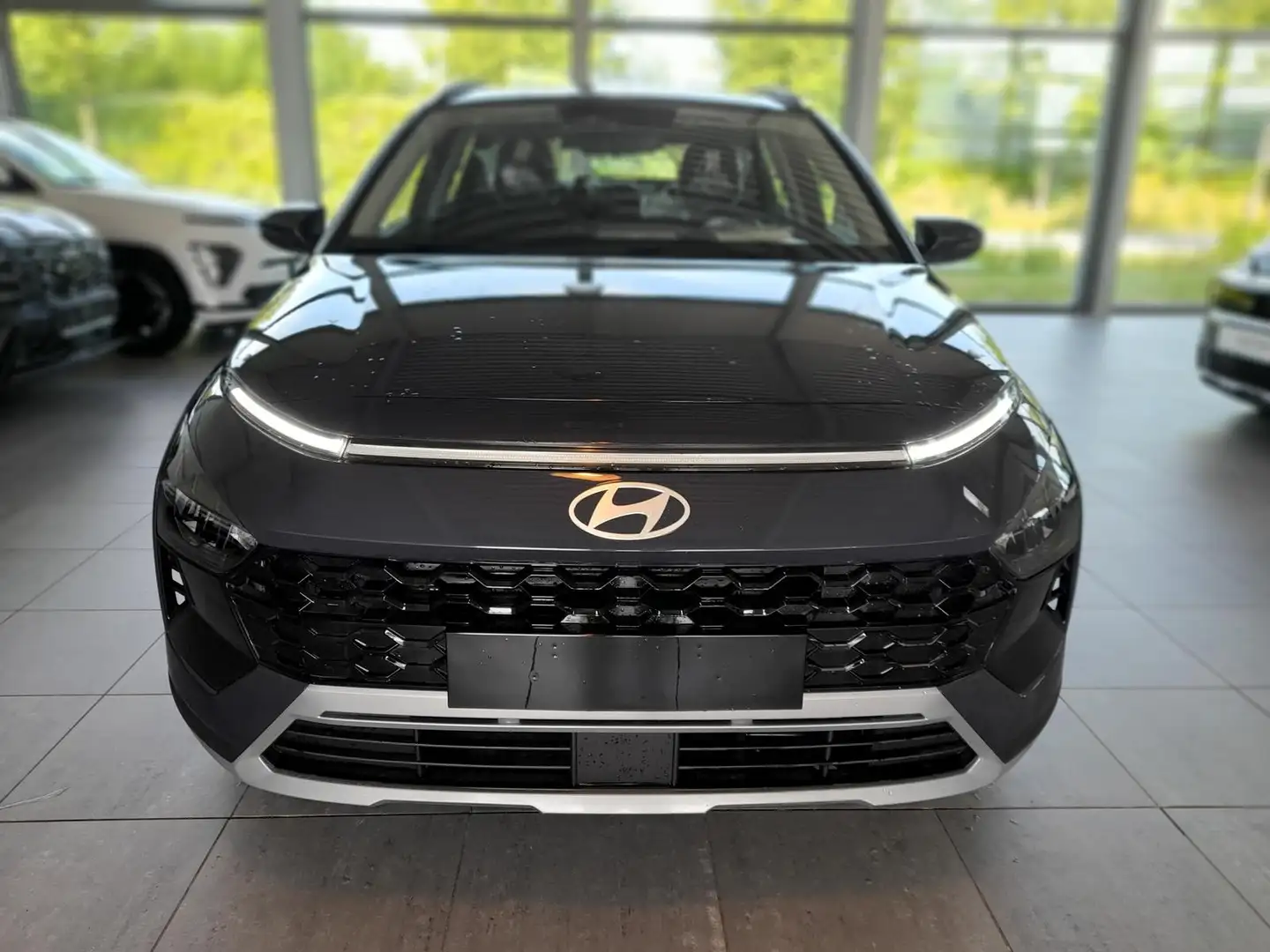 Hyundai BAYON FL 1.0 T-GDI 7-DCT Trend,Bose.Komfort.Navi Gris - 2