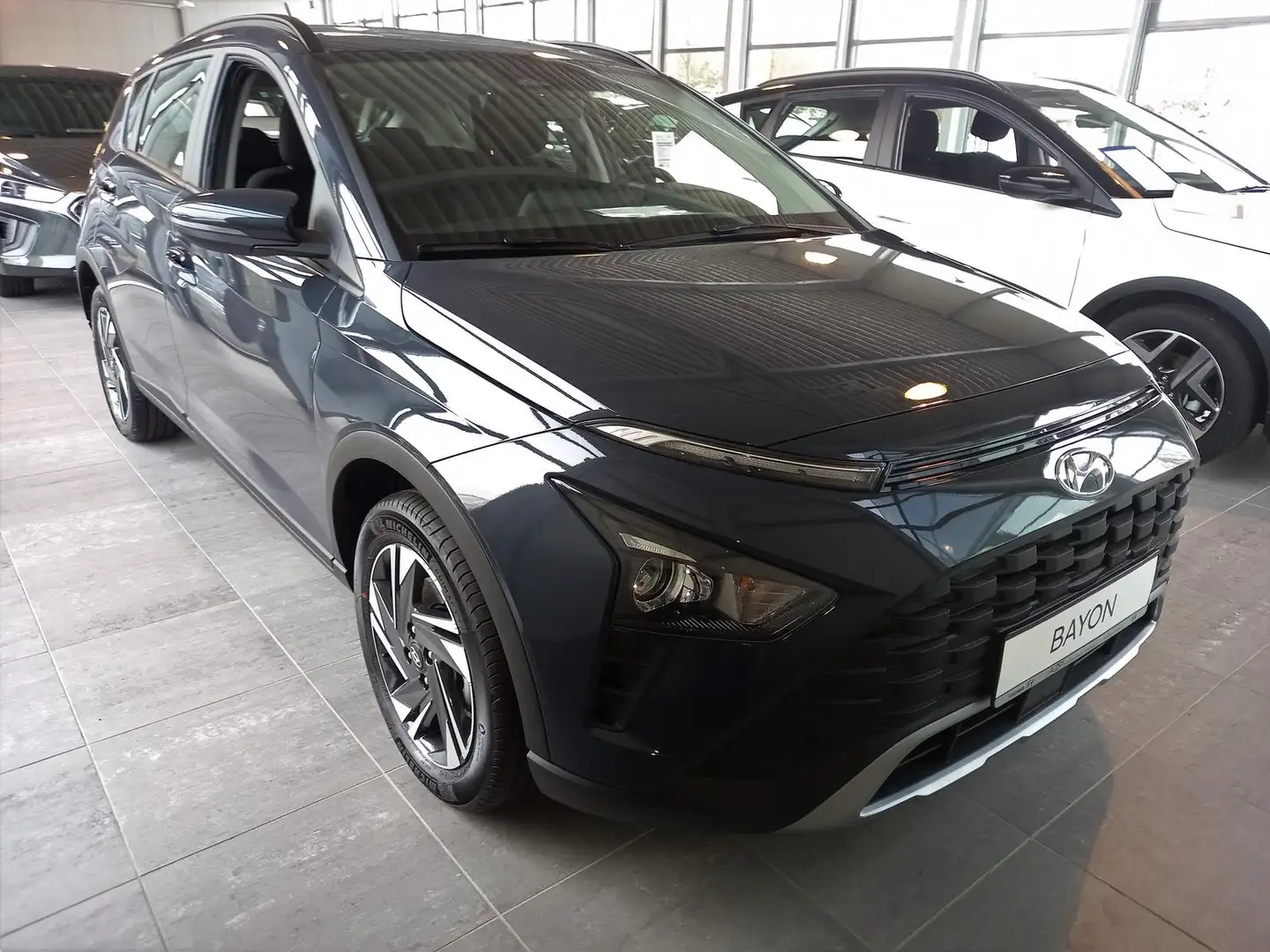 Hyundai BAYON FL 1.0 T-GDI 7-DCT Trend,Bose.Komfort.Navi Grau - 1