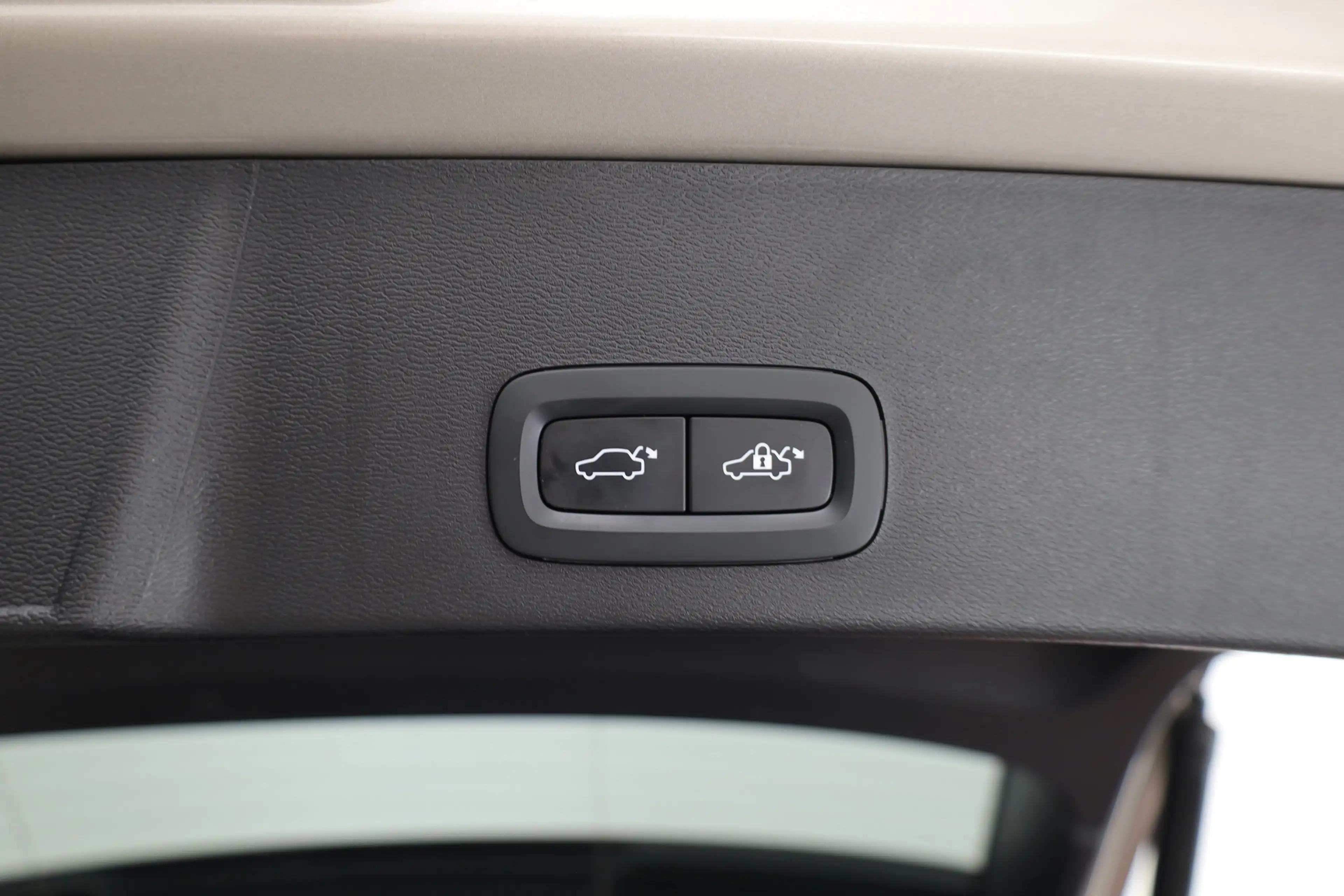 Volvo XC40 Recharge Twin 408PK Ultimate | Pano-dak | Trekhaak — photo 36
