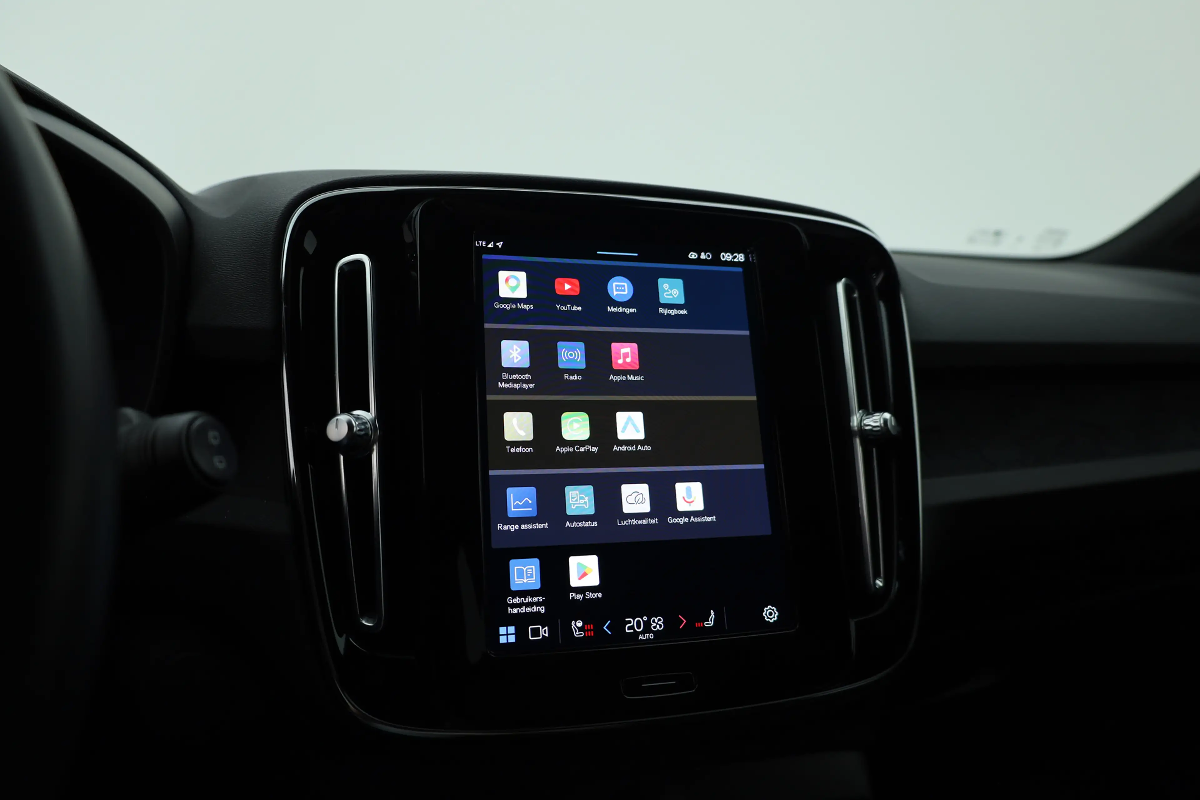 Volvo XC40 Recharge Twin 408PK Ultimate | Pano-dak | Trekhaak — photo 23