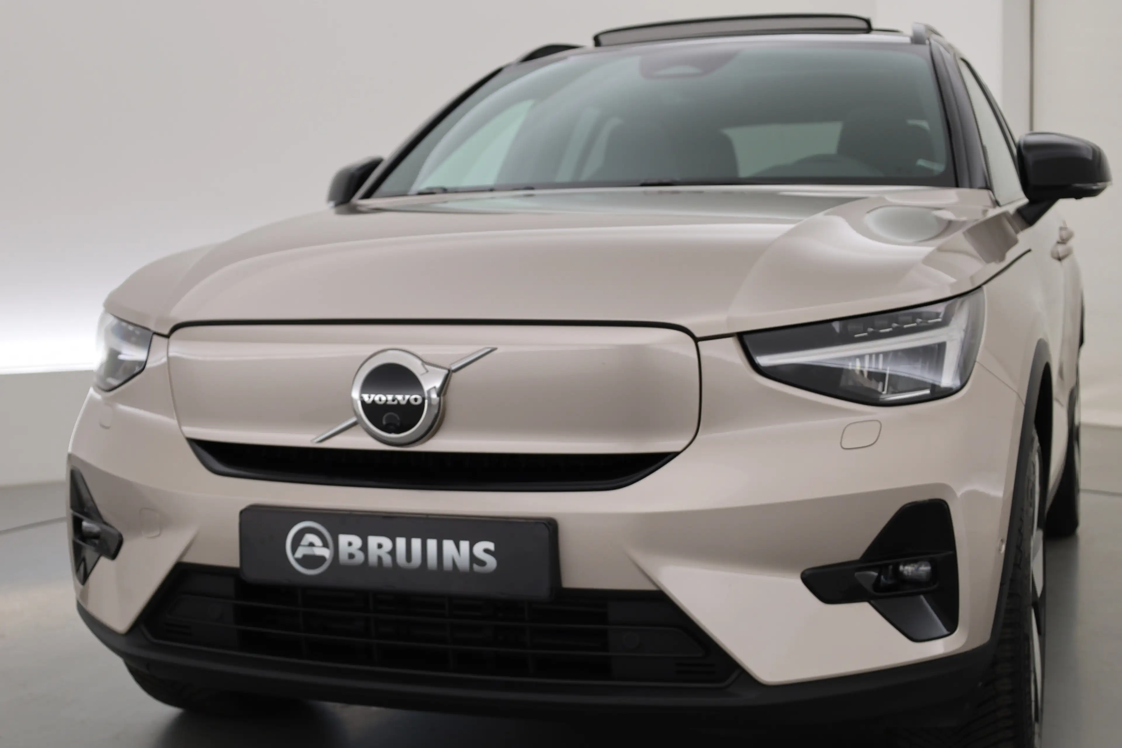Volvo XC40 Recharge Twin 408PK Ultimate | Pano-dak | Trekhaak — photo 38