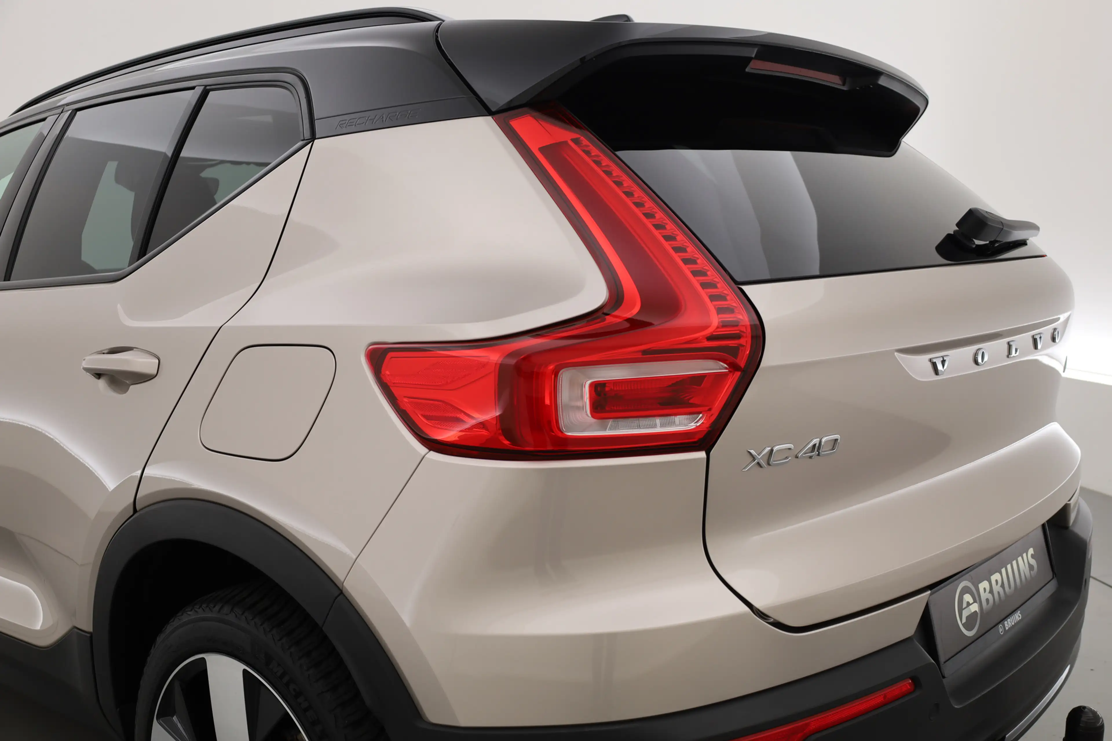 Volvo XC40 Recharge Twin 408PK Ultimate | Pano-dak | Trekhaak — photo 45