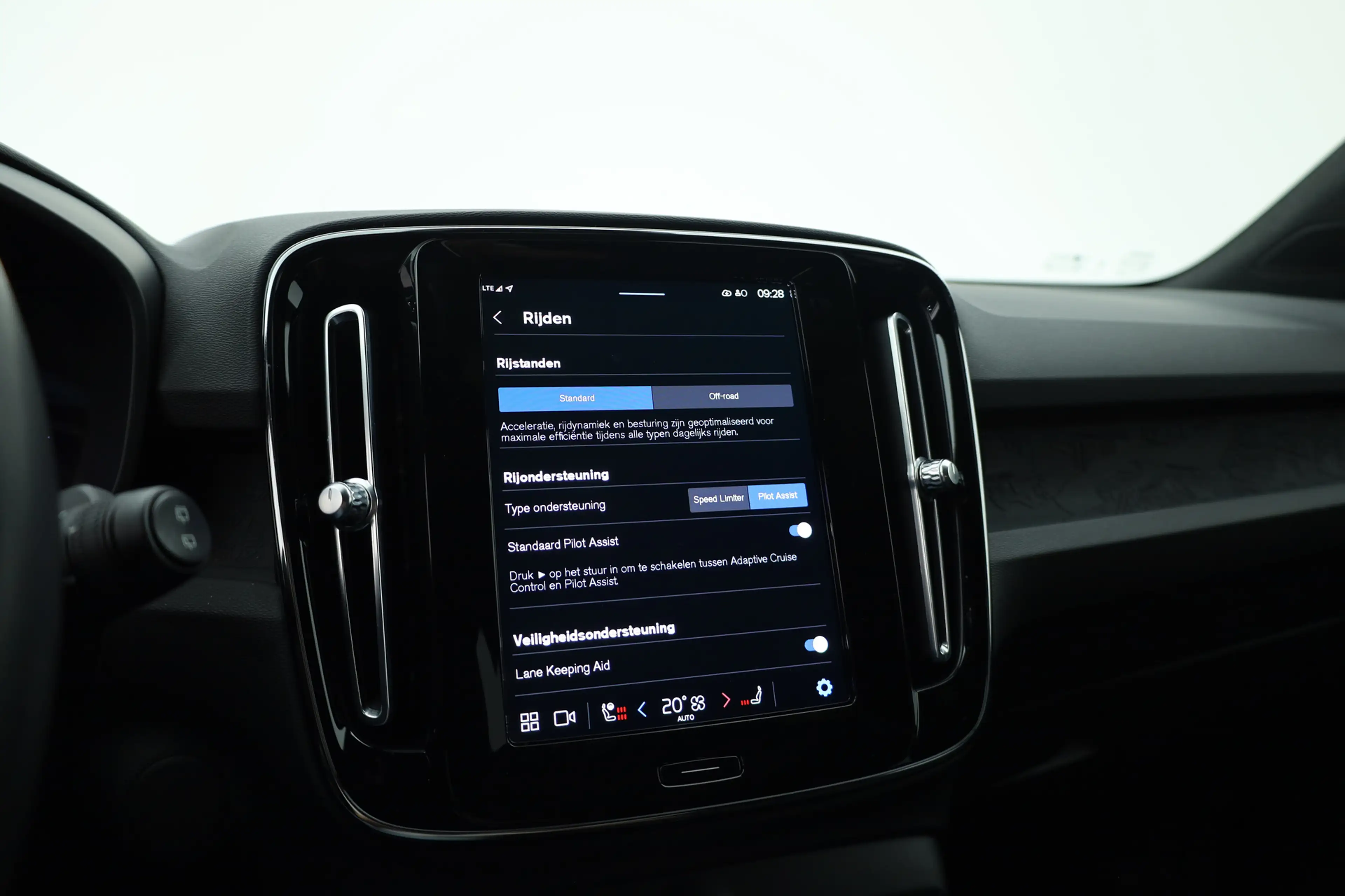 Volvo XC40 Recharge Twin 408PK Ultimate | Pano-dak | Trekhaak — photo 29
