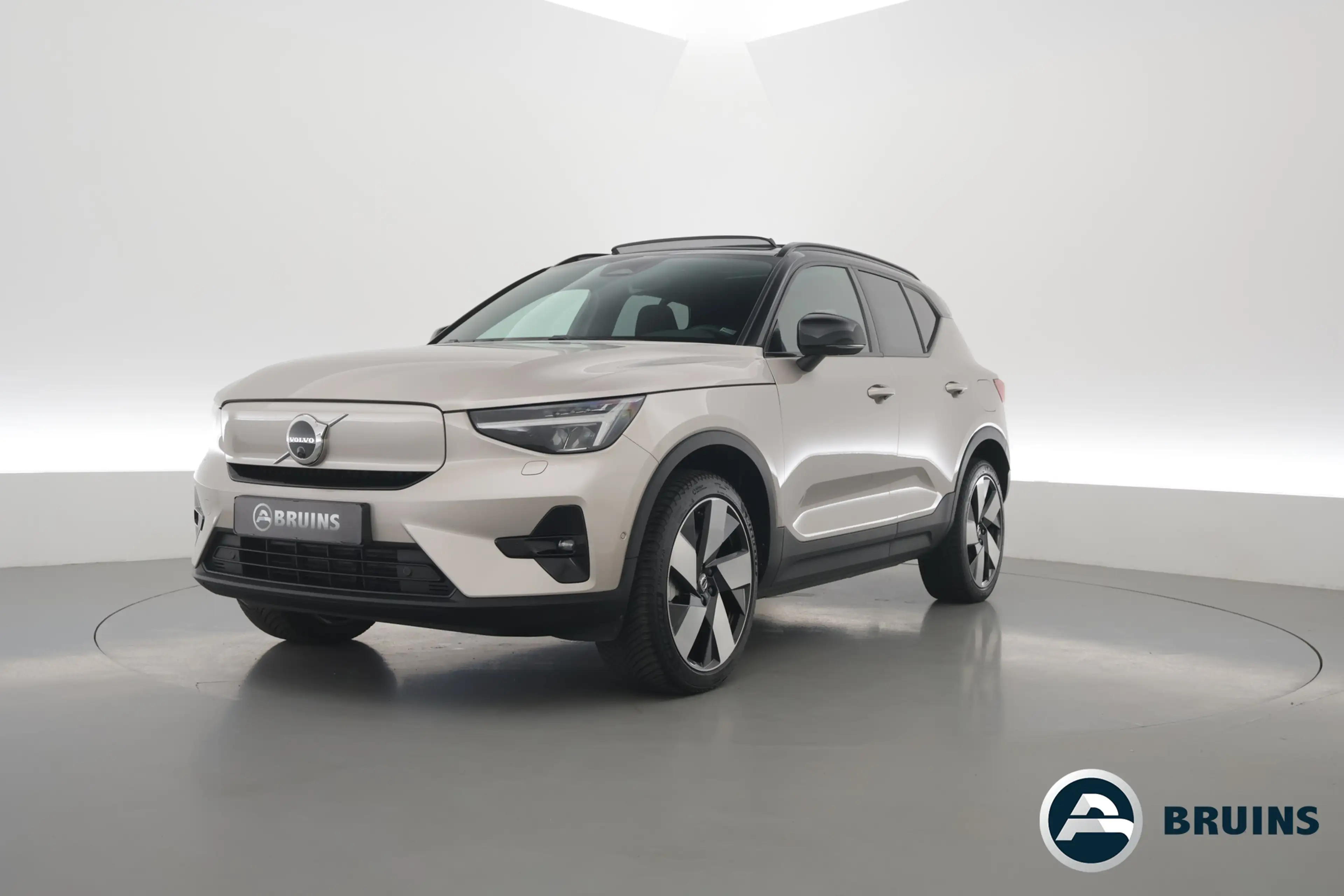 Volvo XC40 Recharge Twin 408PK Ultimate | Pano-dak | Trekhaak