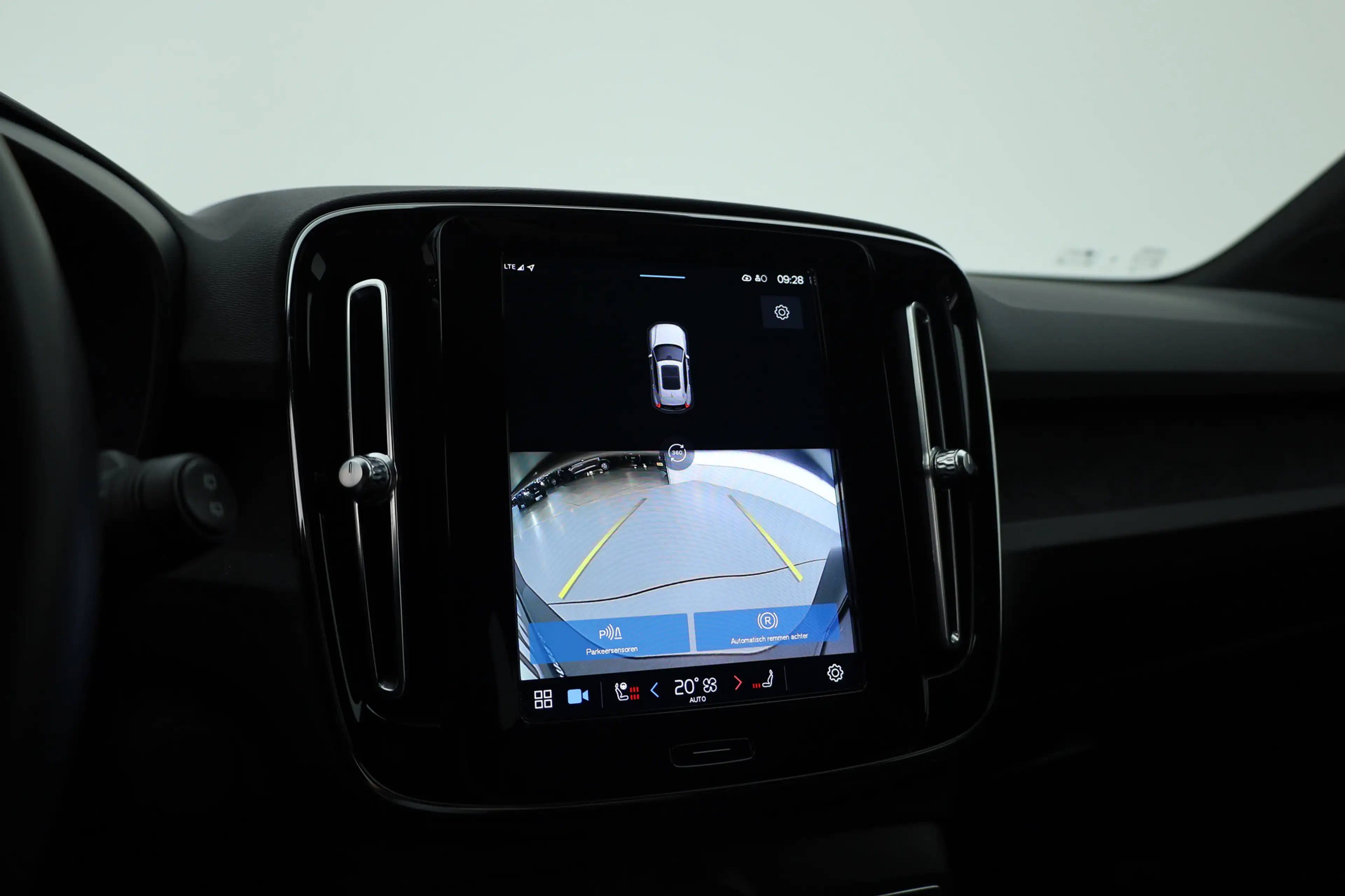Volvo XC40 Recharge Twin 408PK Ultimate | Pano-dak | Trekhaak — photo 25