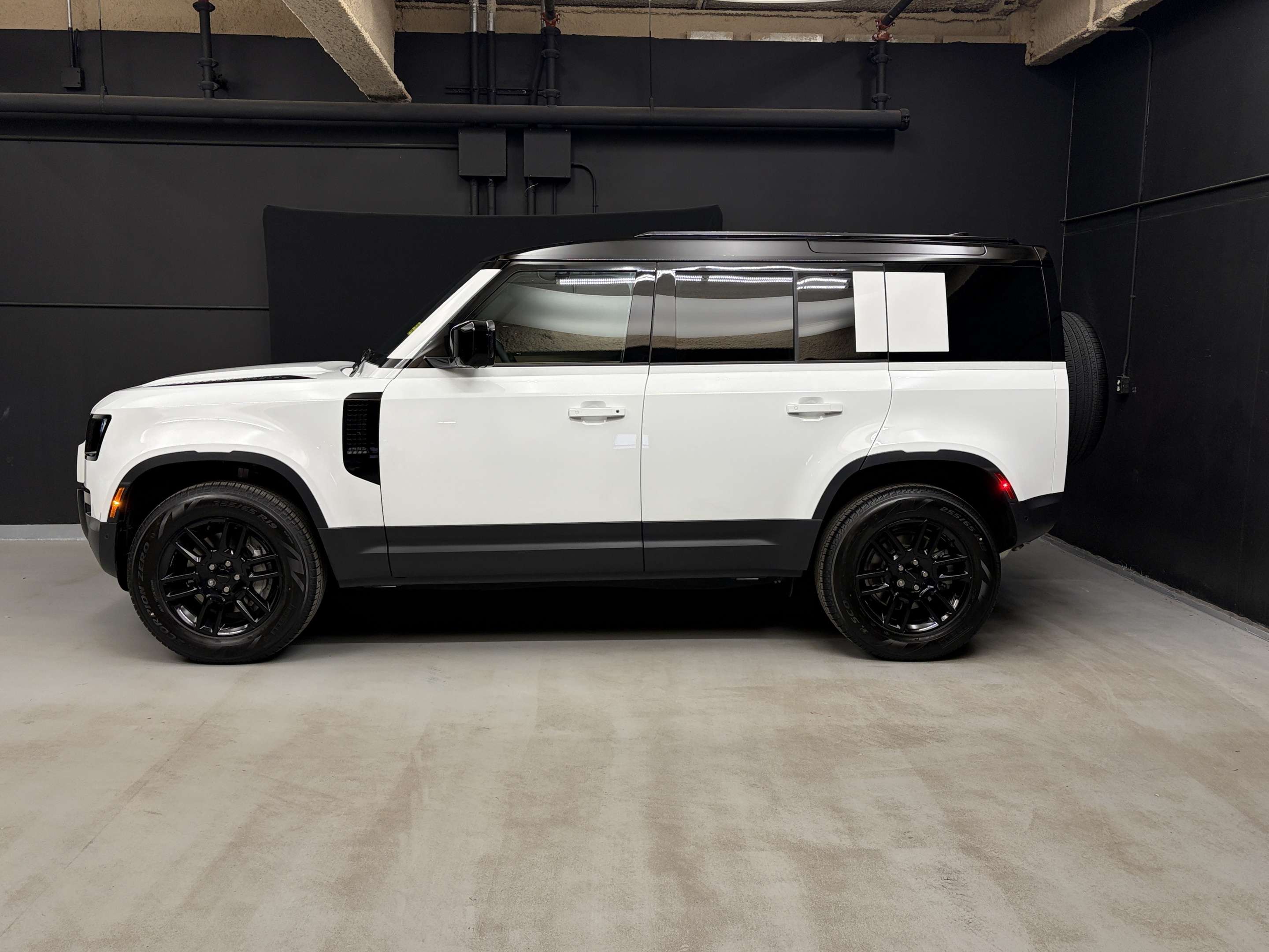 2026 Land Rover Defender S alt 3