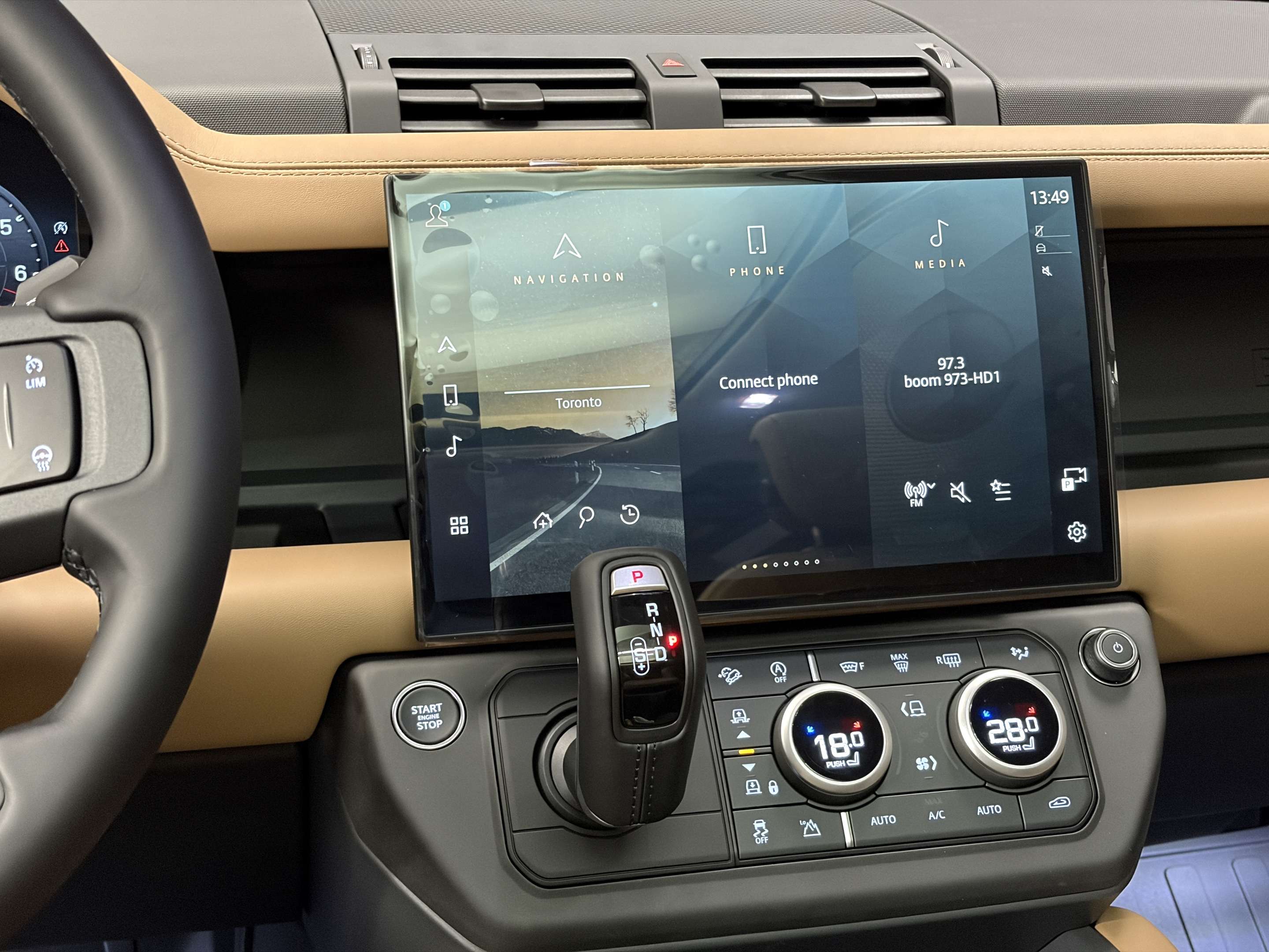 2026 Land Rover Defender S thumb 15