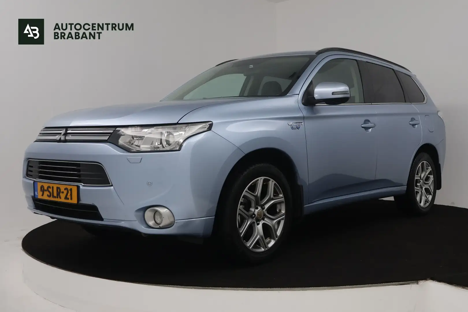 Mitsubishi Outlander 2.0 PHEV Instyle (PANORAMADAK, TREKHAAK, STOELVERW Blau - 1