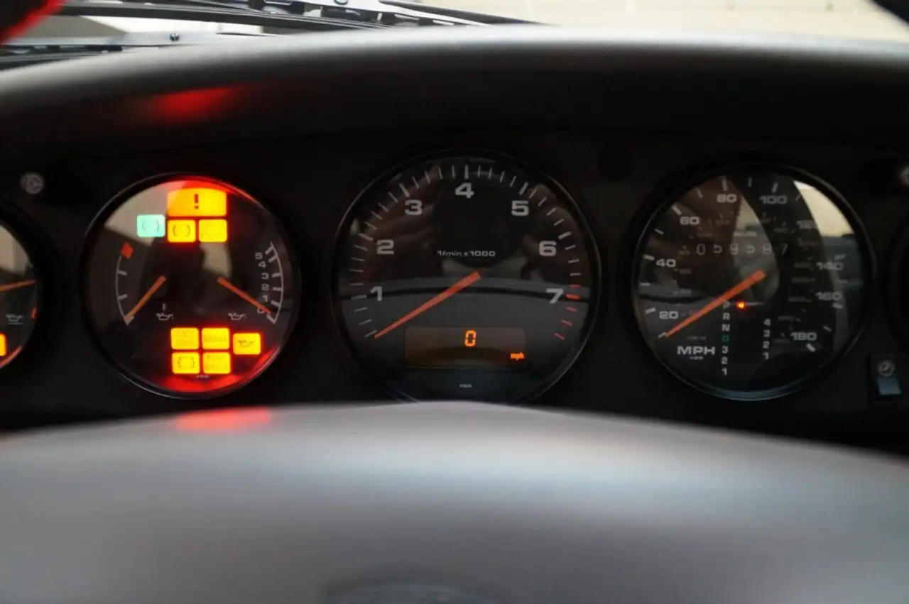 Porsche 993 Carrera 2 Tiptronic (1995), foto 10