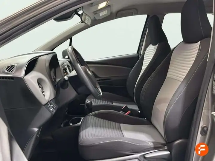 Toyota Yaris 2020, foto 15