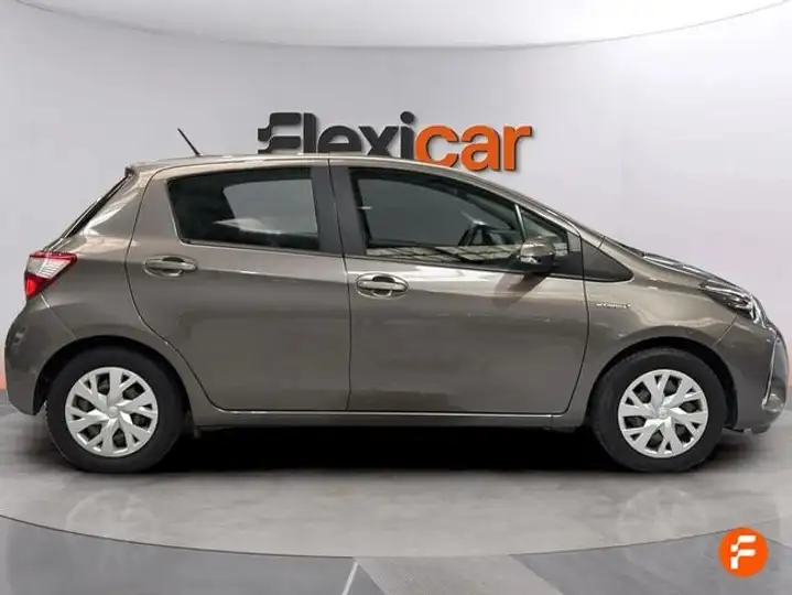 Toyota Yaris 2020, foto 9