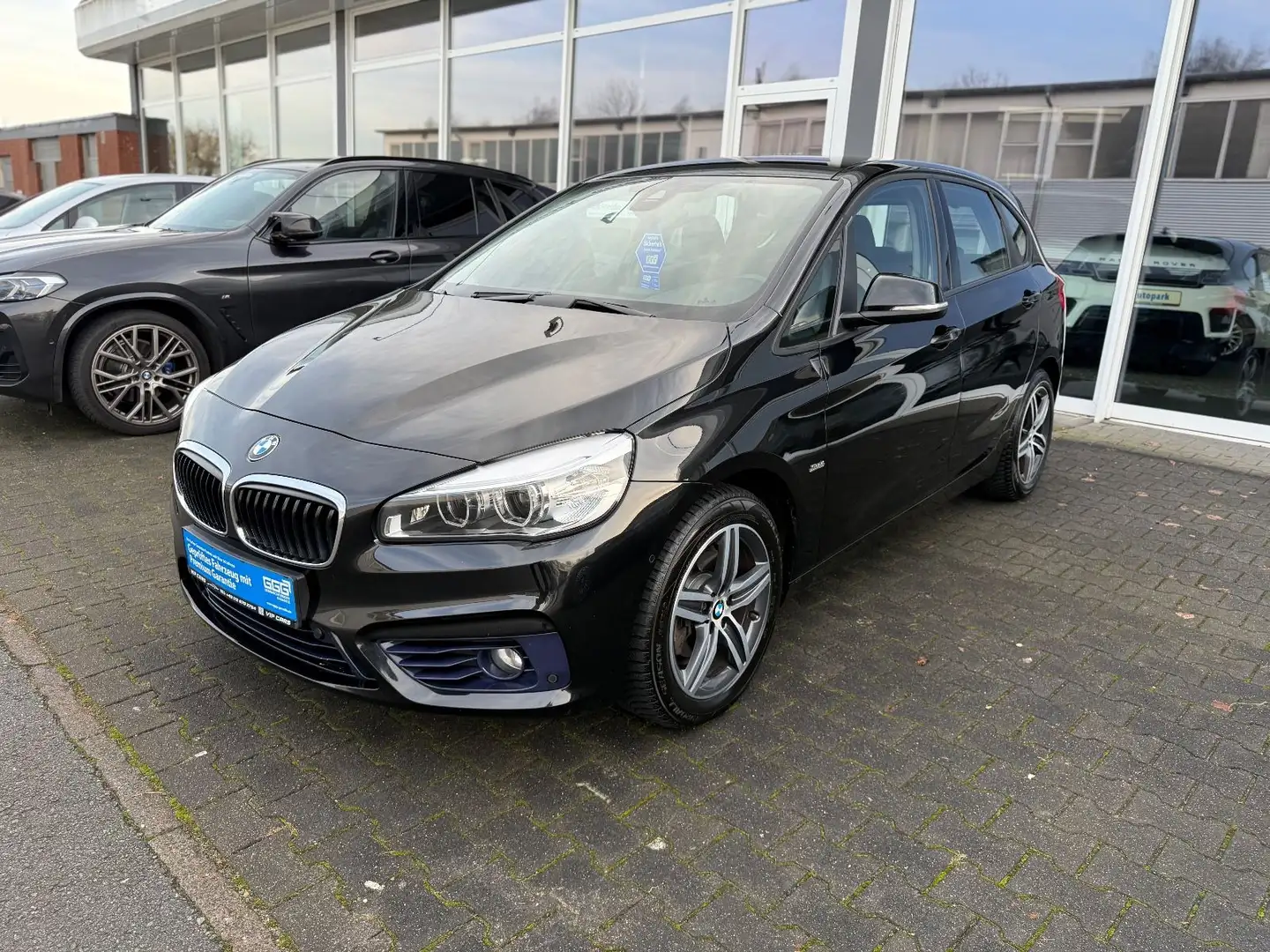 BMW 218 Sport Line*SHG*Navi*KeyLees* Schwarz - 1