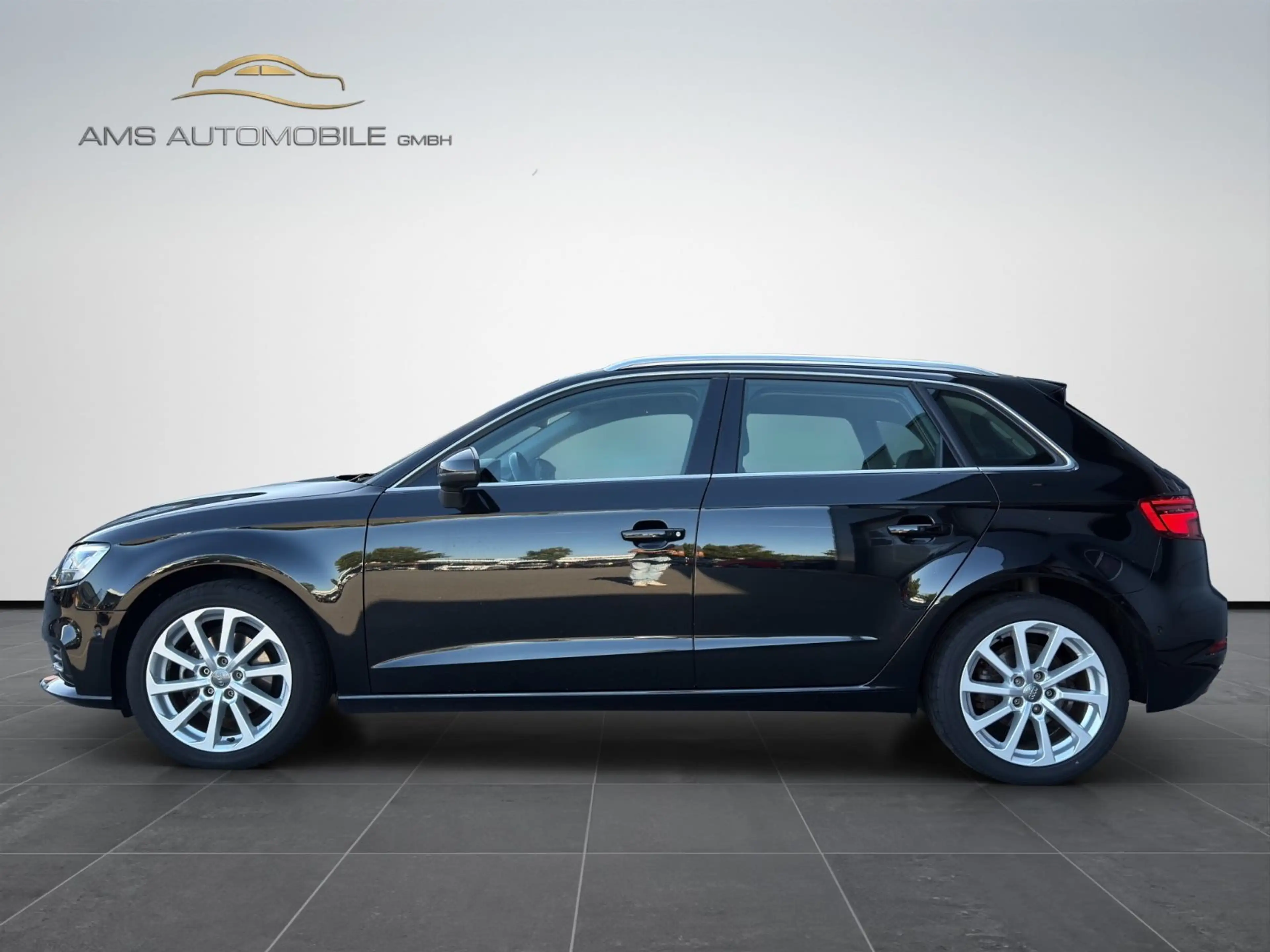 Audi A3 Sportback design*LED*S-TRONIC*STANDHEIZUNG* — photo 7