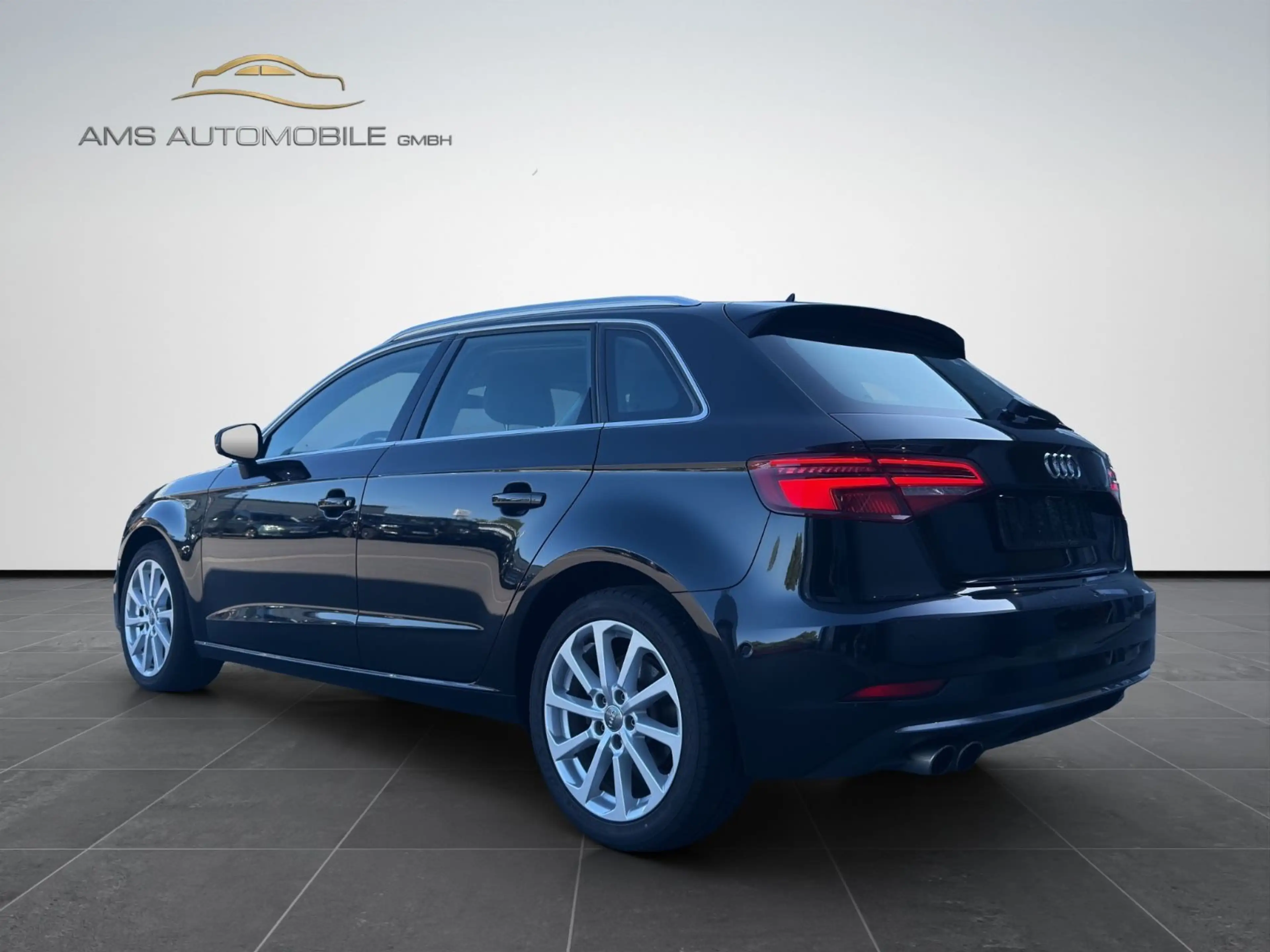 Audi A3 Sportback design*LED*S-TRONIC*STANDHEIZUNG* — photo 4