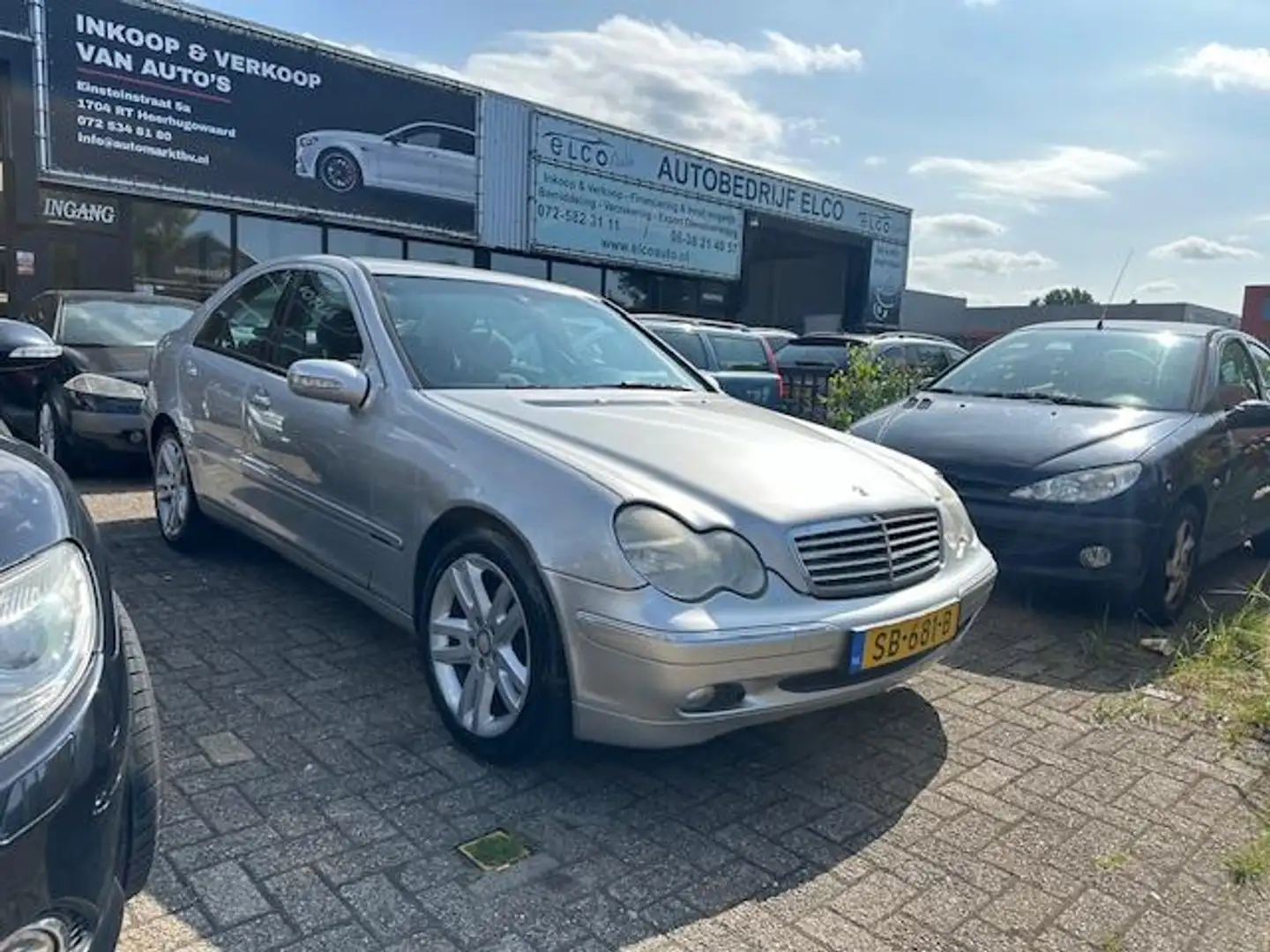 Mercedes-Benz C 180 K. Elegance Grijs - 2