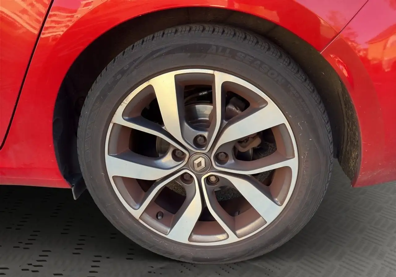 Renault Megane Berline — photo 28