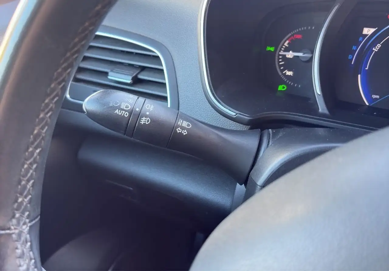 Renault Megane Berline — photo 20