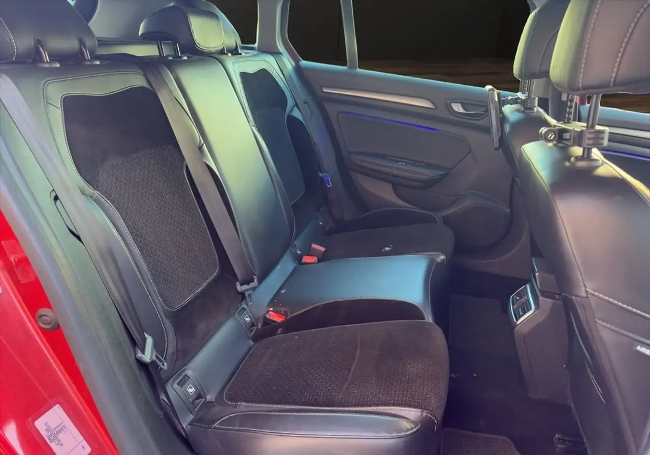 Renault Megane Berline — photo 17