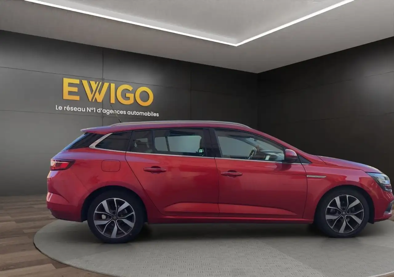 Renault Megane Berline — photo 12