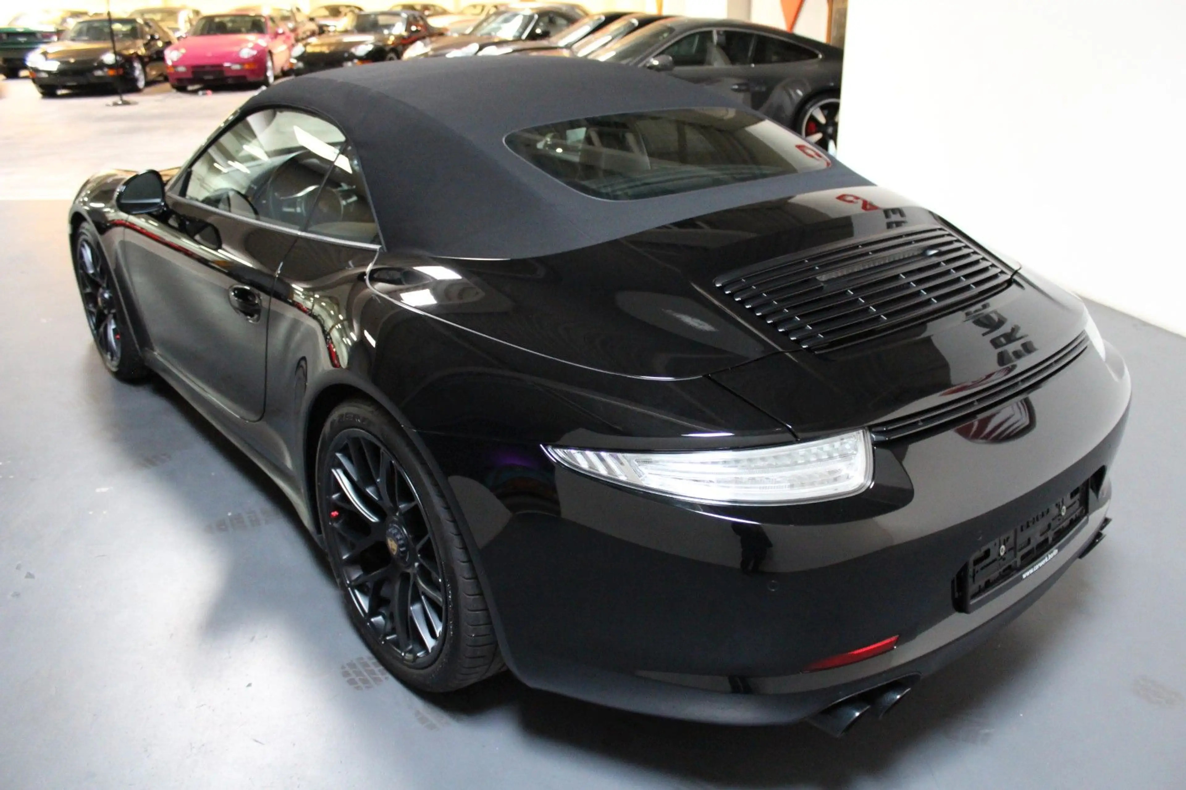 Porsche 911 Carrera GTS Cabriolet — photo 5