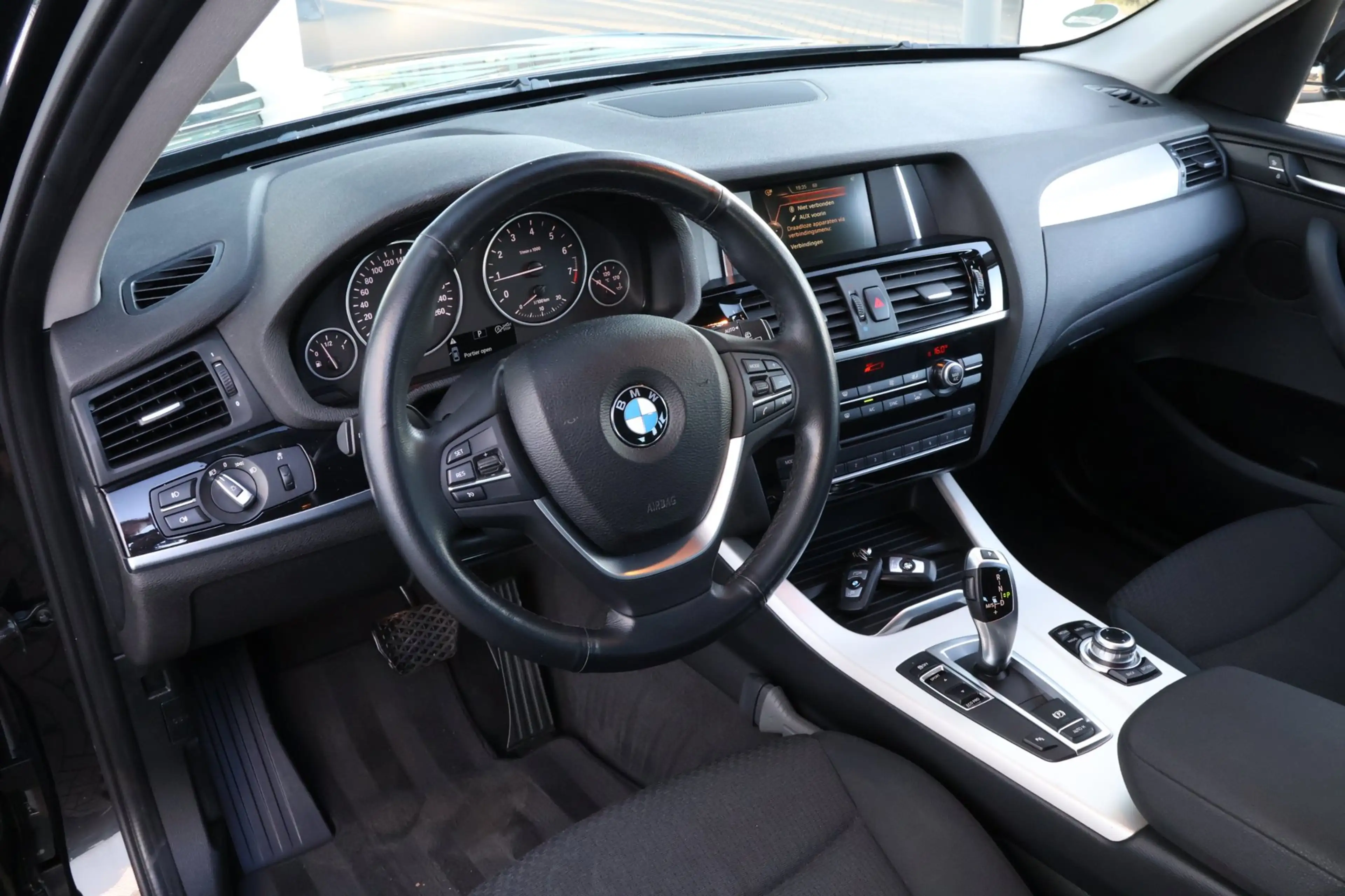 BMW X3 SDrive20i Executive|Trekhaak|Xenon|keurig!|NAP!|Al — photo 2