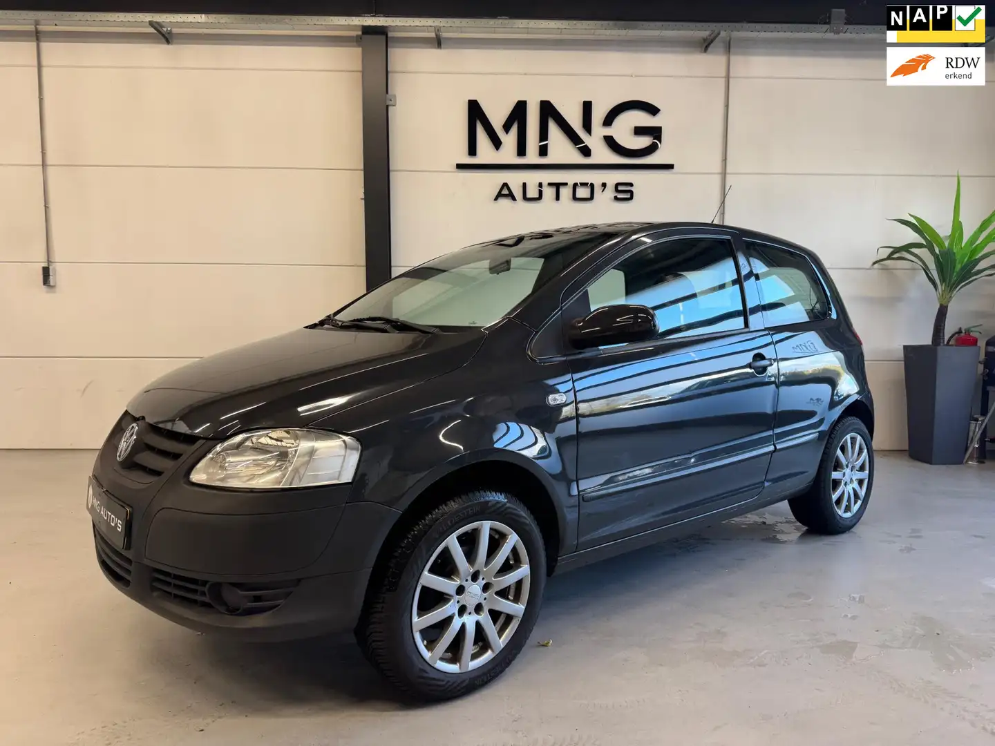 Volkswagen Fox 1.2 Sportline|Trekhaak|Nap|NL Grijs - 1